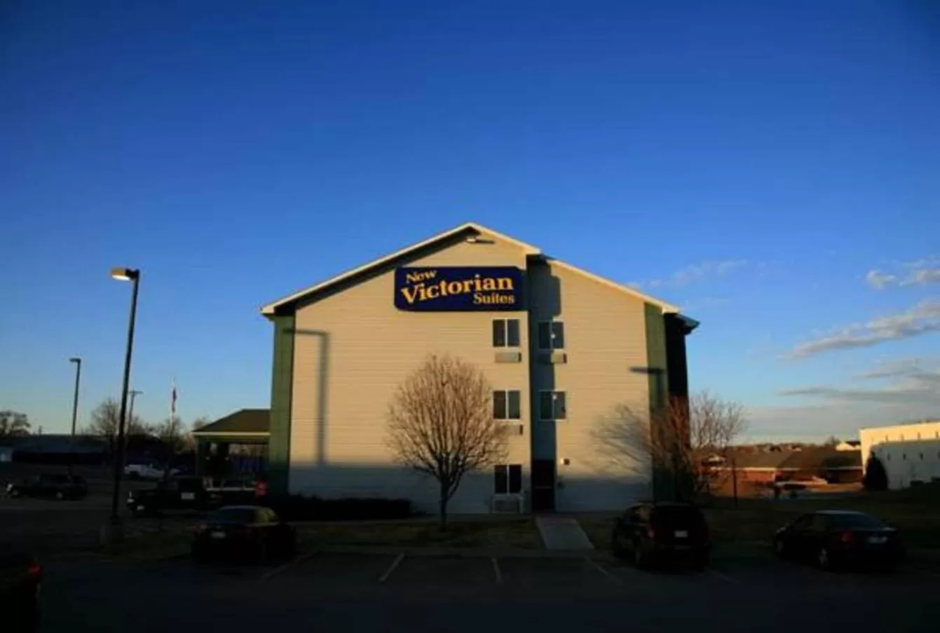 Street view in New Victorian Inn & Suites Lincoln