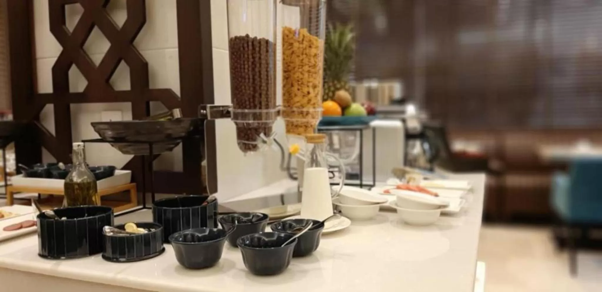 Restaurant/places to eat in Three Points Al Salama