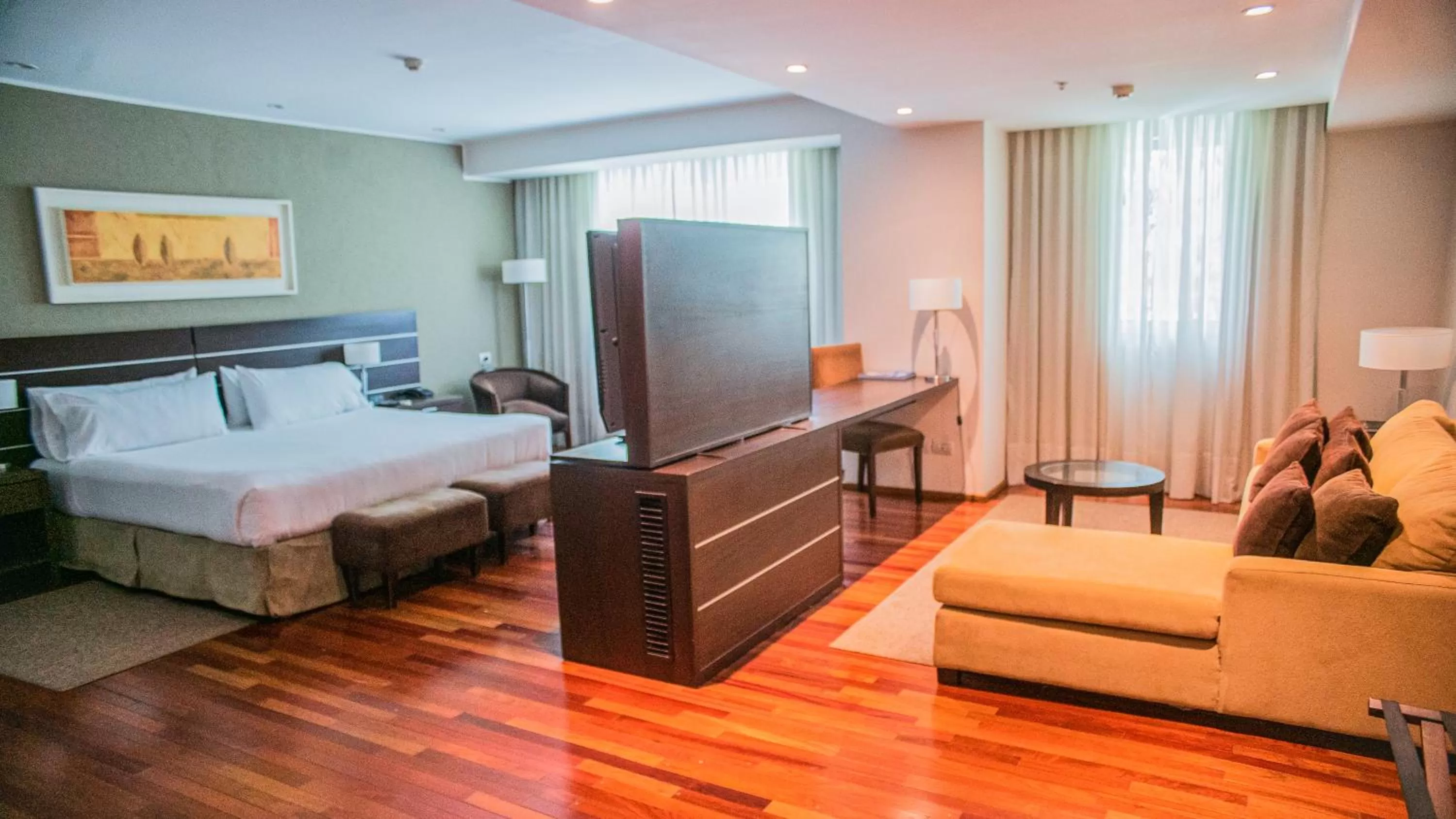 Bed in Orfeo Suites Cordoba