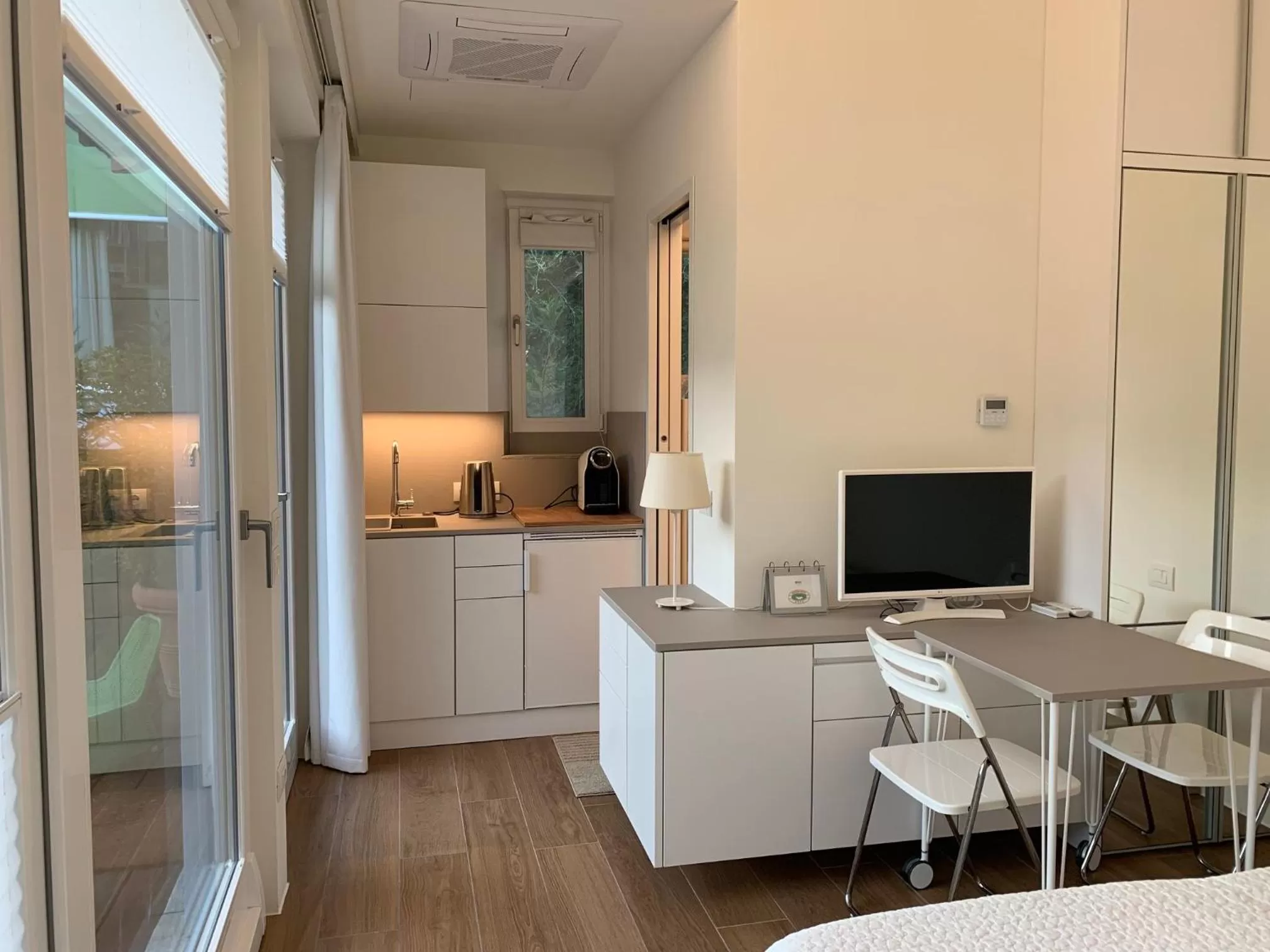 Photo of the whole room in CASABELLA-LAGO MAGGIORE