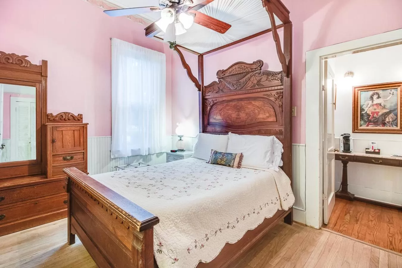 Bedroom, Bed in T'Frere's Bed & Breakfast