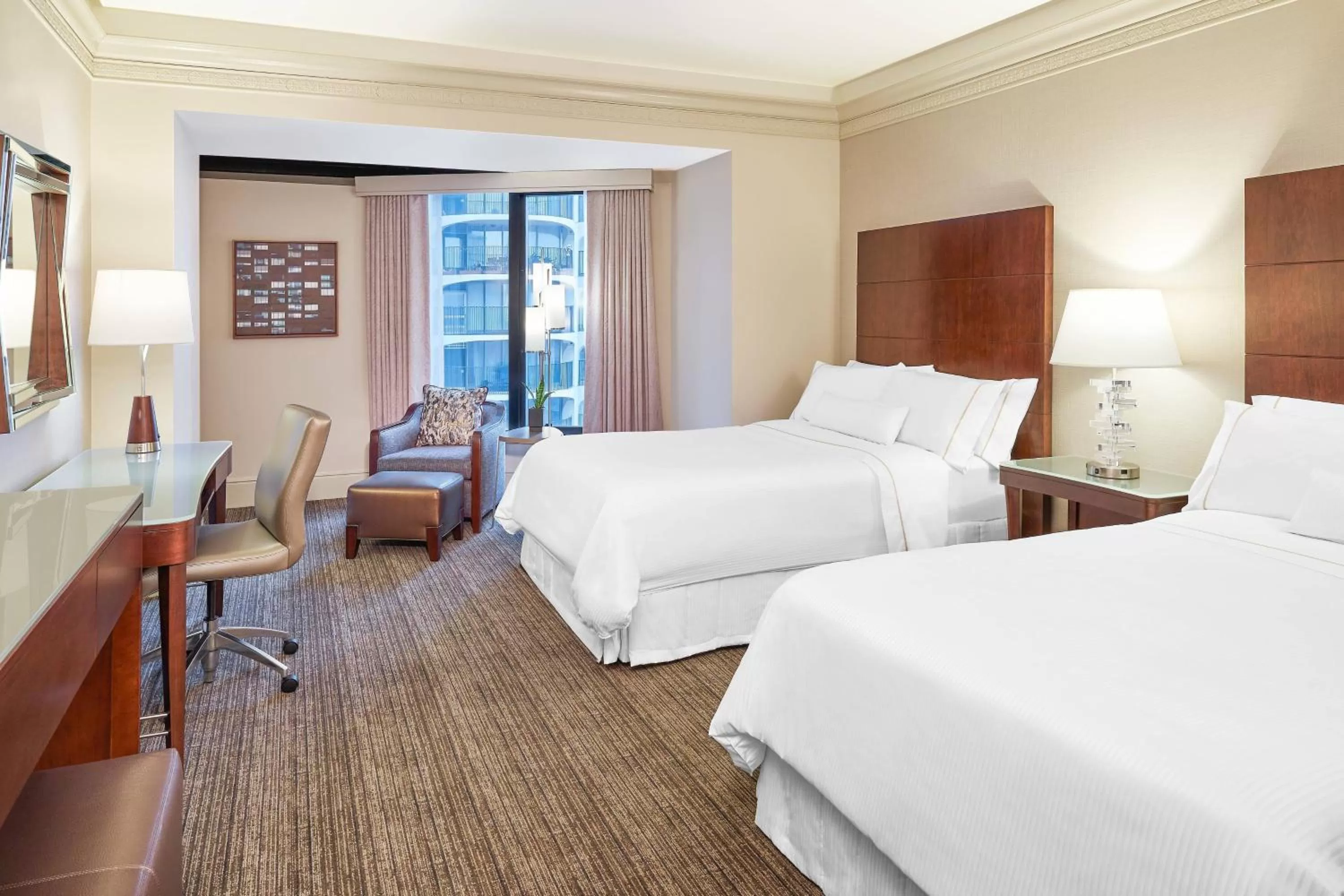 Bedroom, Bed in The Westin Chicago River North