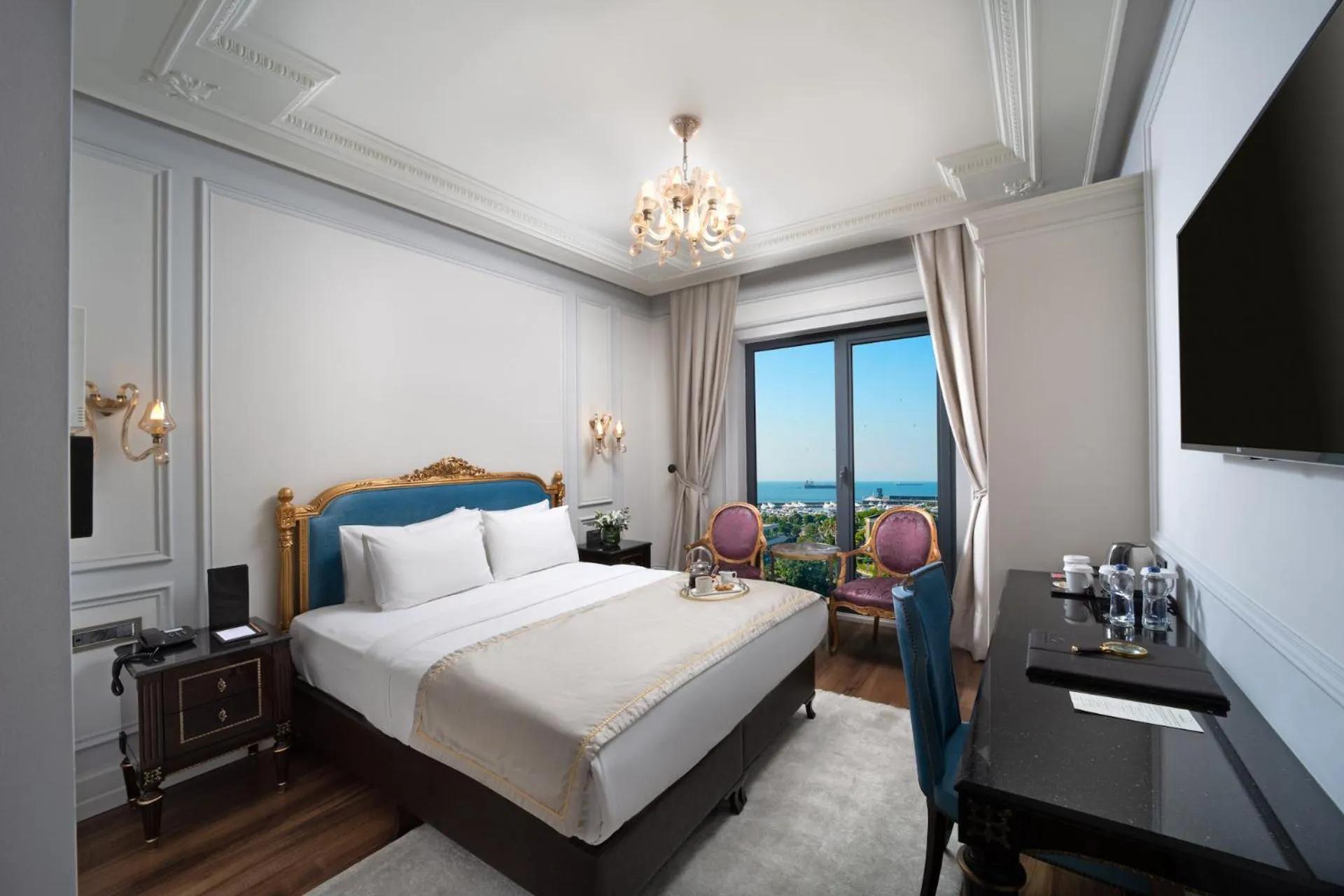 Photo of the whole room, Bed in The Time Hotel Marina