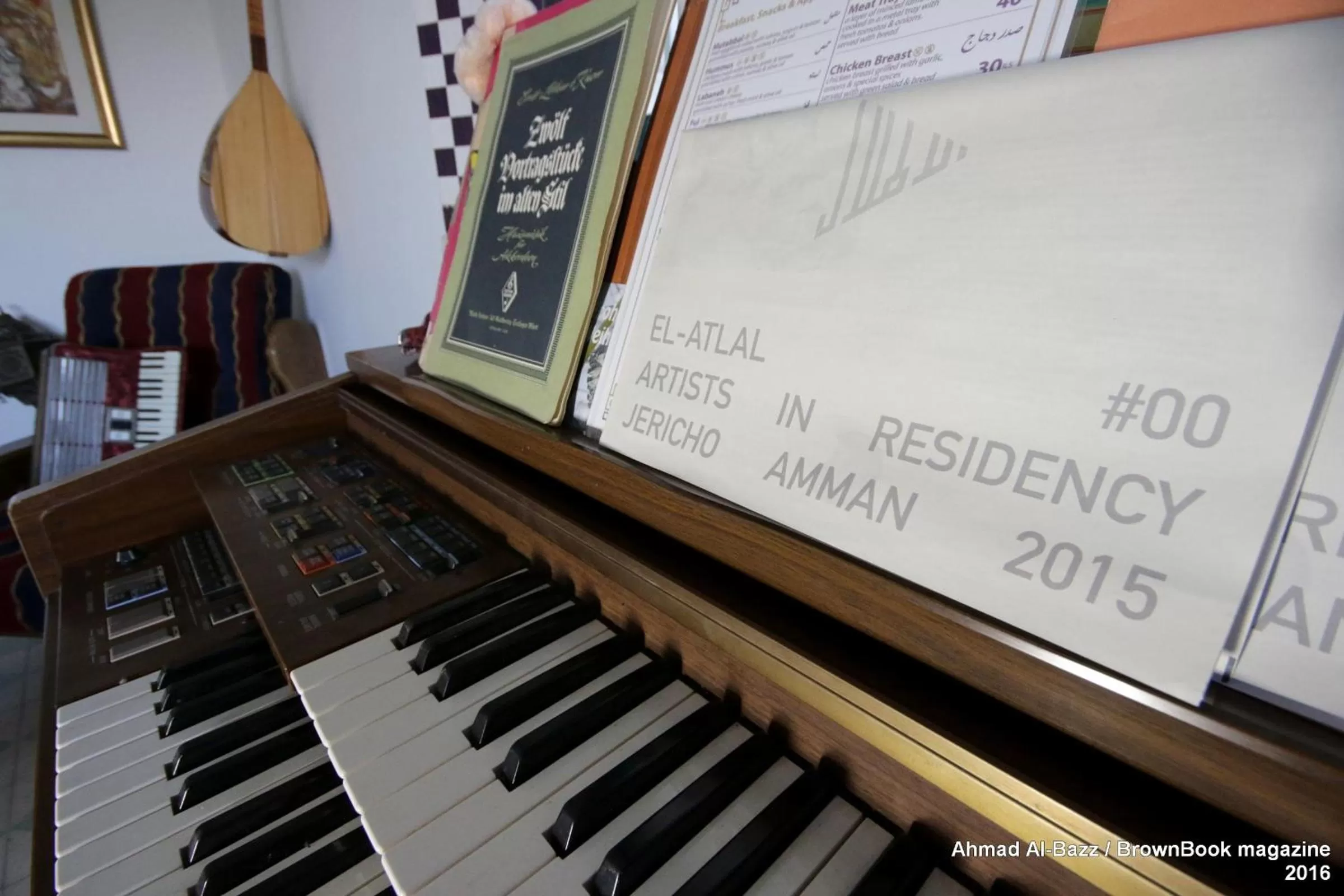 Communal lounge/ TV room in Auberg-Inn Guesthouse