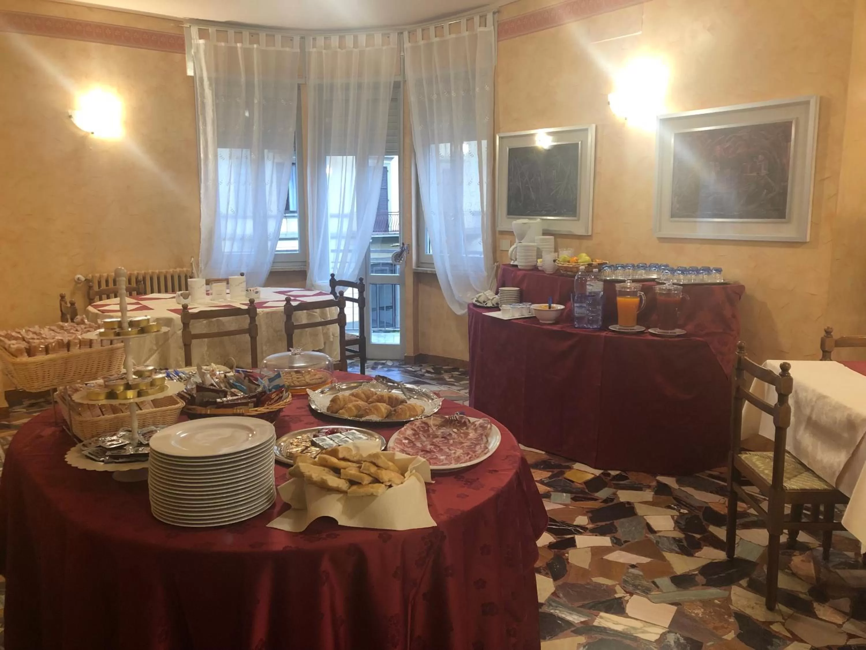 Continental breakfast in Hotel Residence Sant'Anna