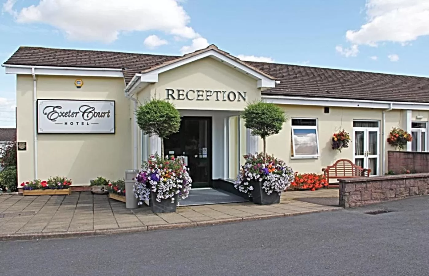 Facade/entrance in Exeter Court Hotel
