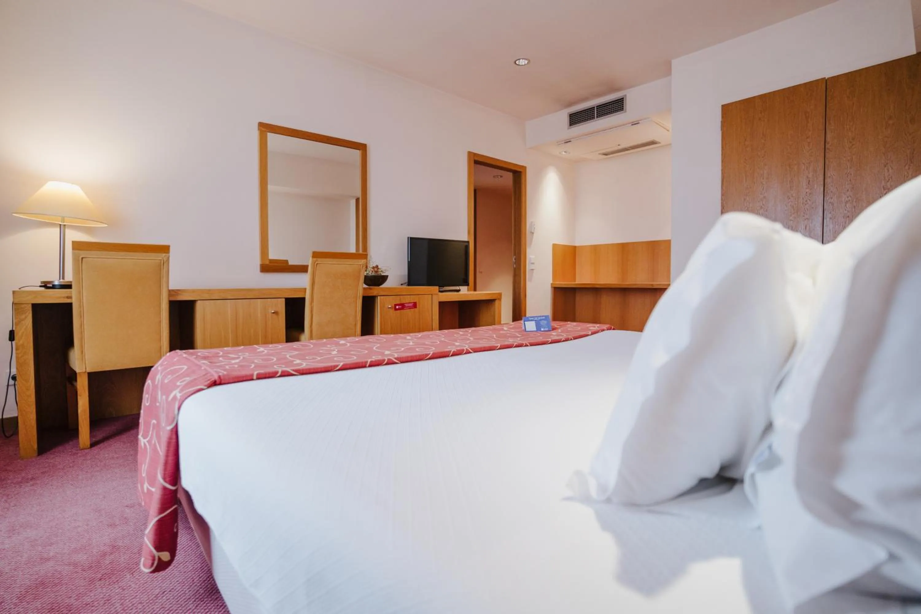 Photo of the whole room, Bed in Hotel Premium Porto Maia