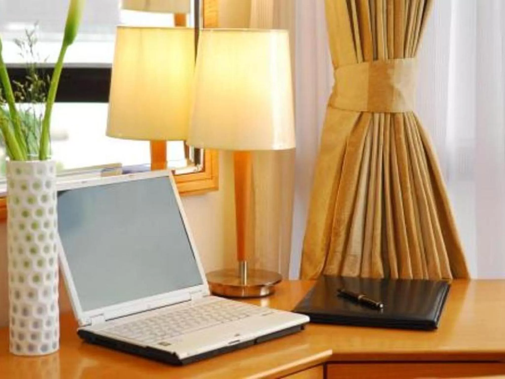 Business facilities in The Harbourview - Chinese YMCA of Hong Kong