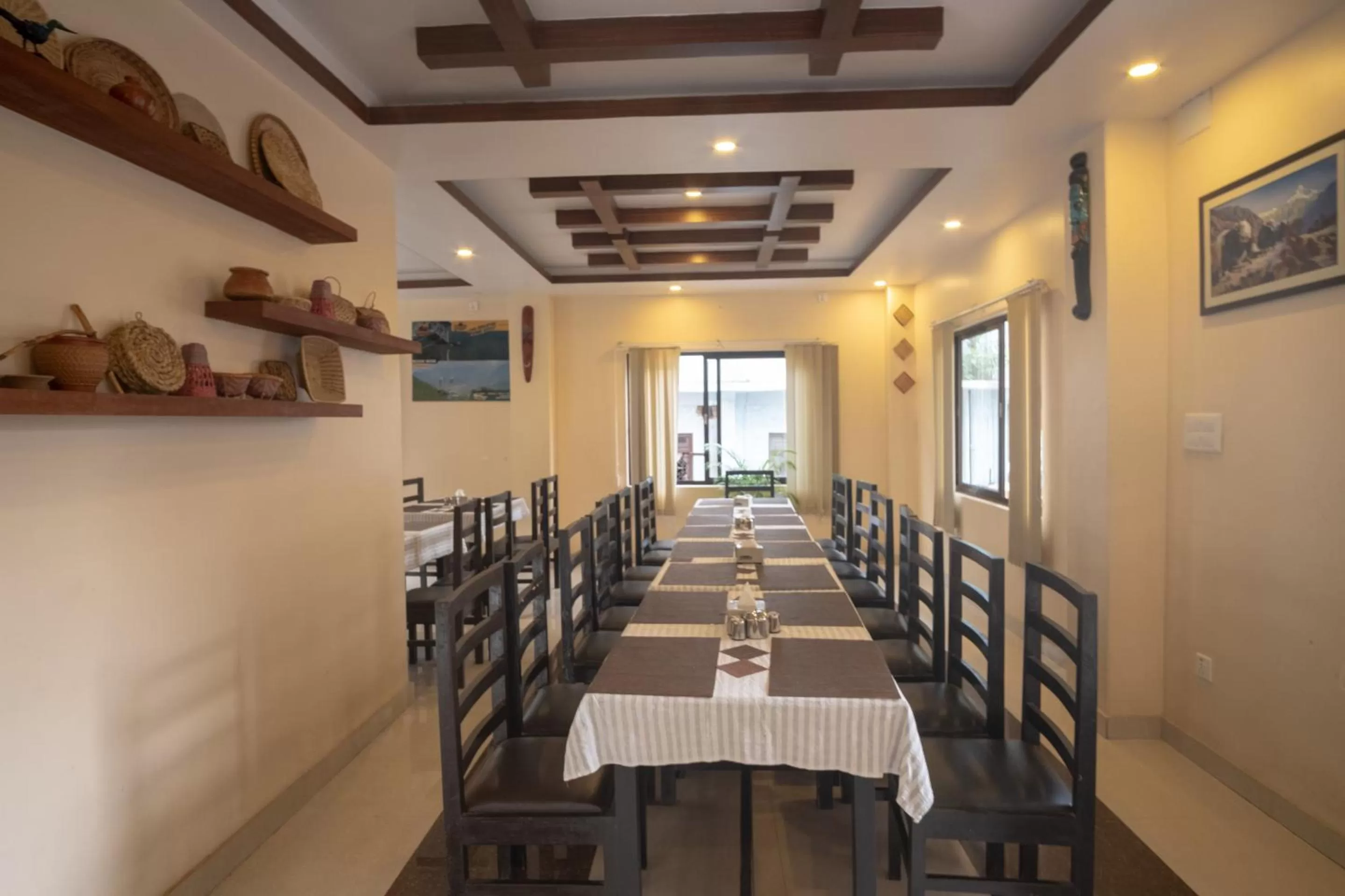 Restaurant/places to eat in Hotel Sublime