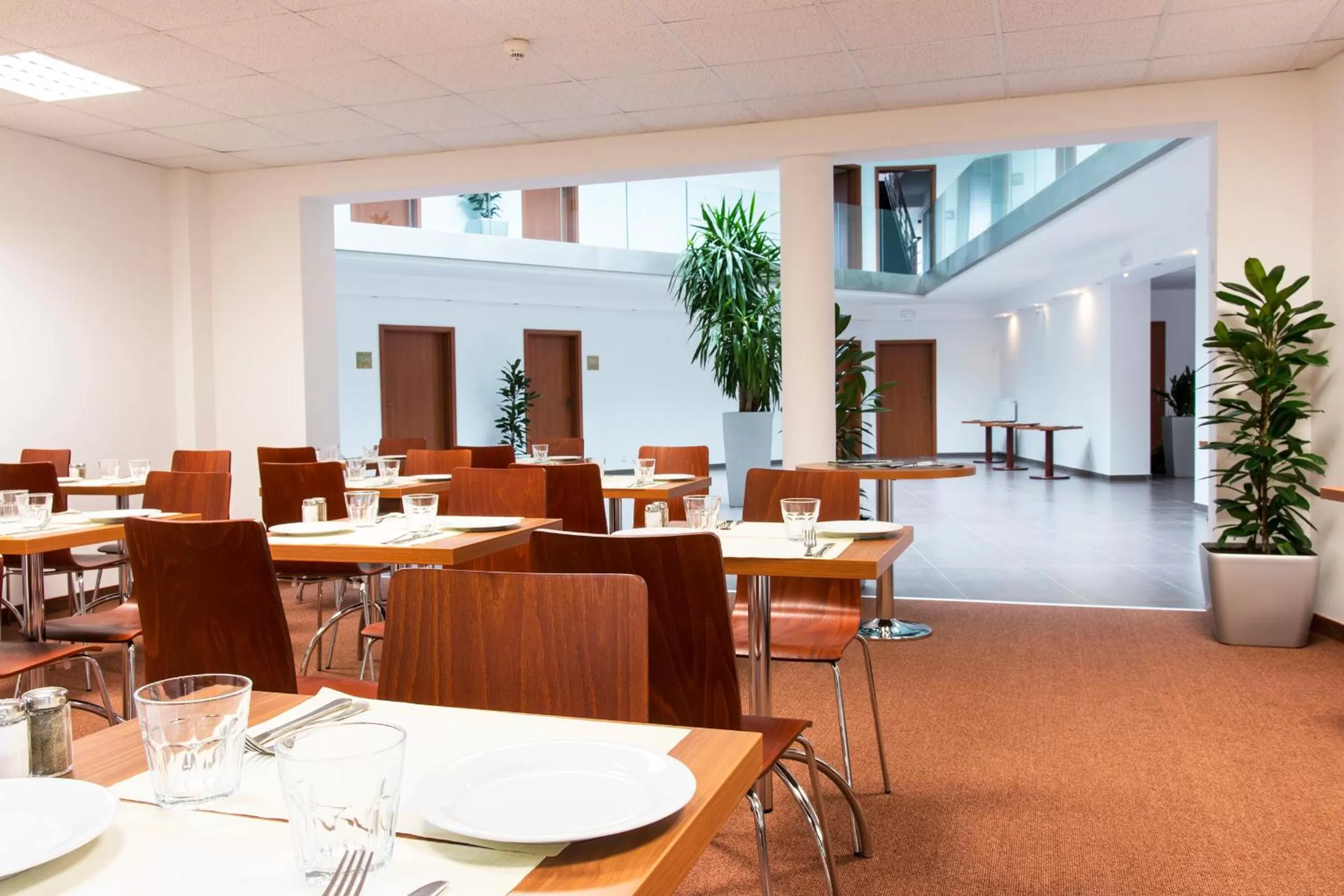 Restaurant/places to eat in Sporthotel Hostivice