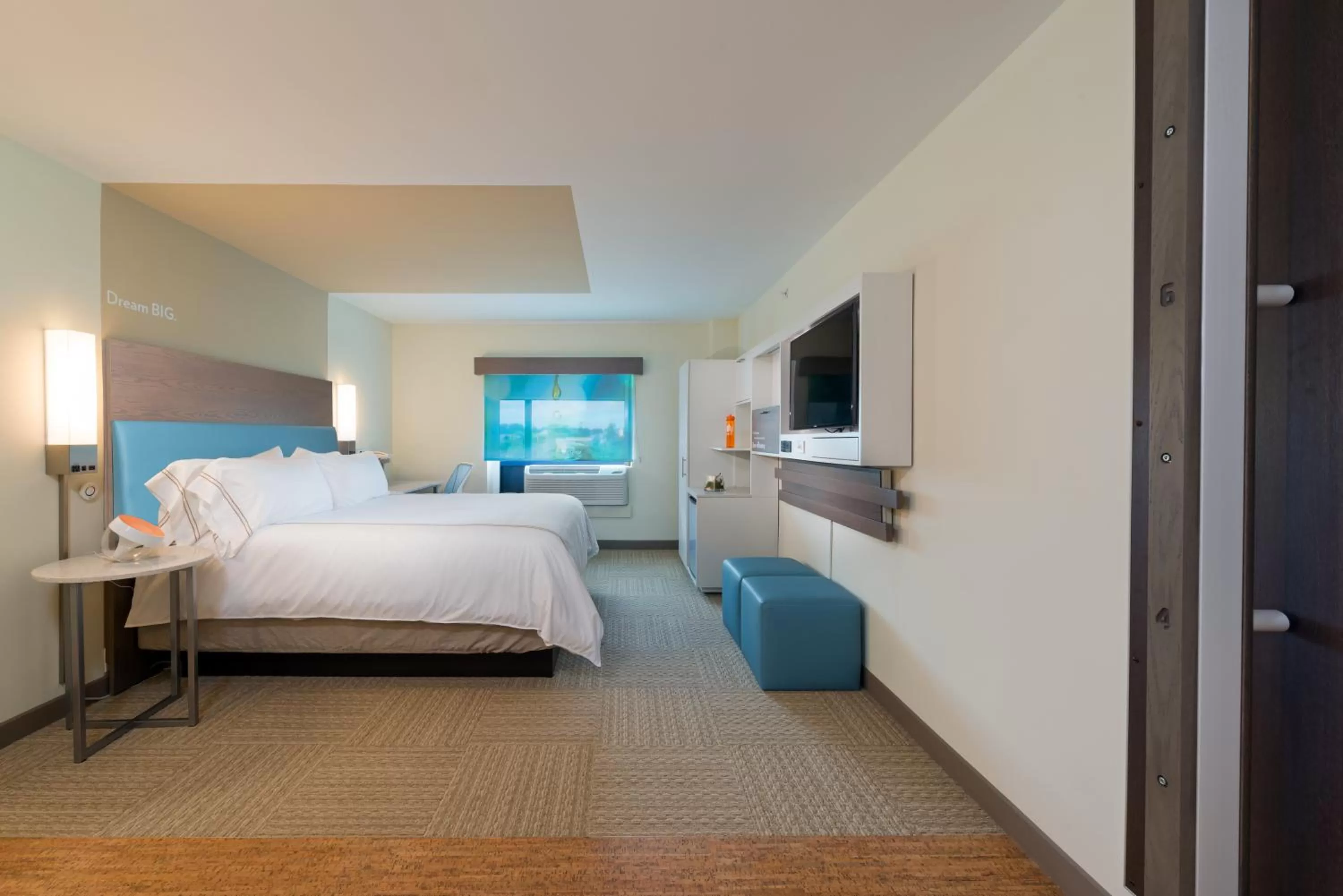 Photo of the whole room, Bed in EVEN Hotel Rockville - Washington, DC Area by IHG