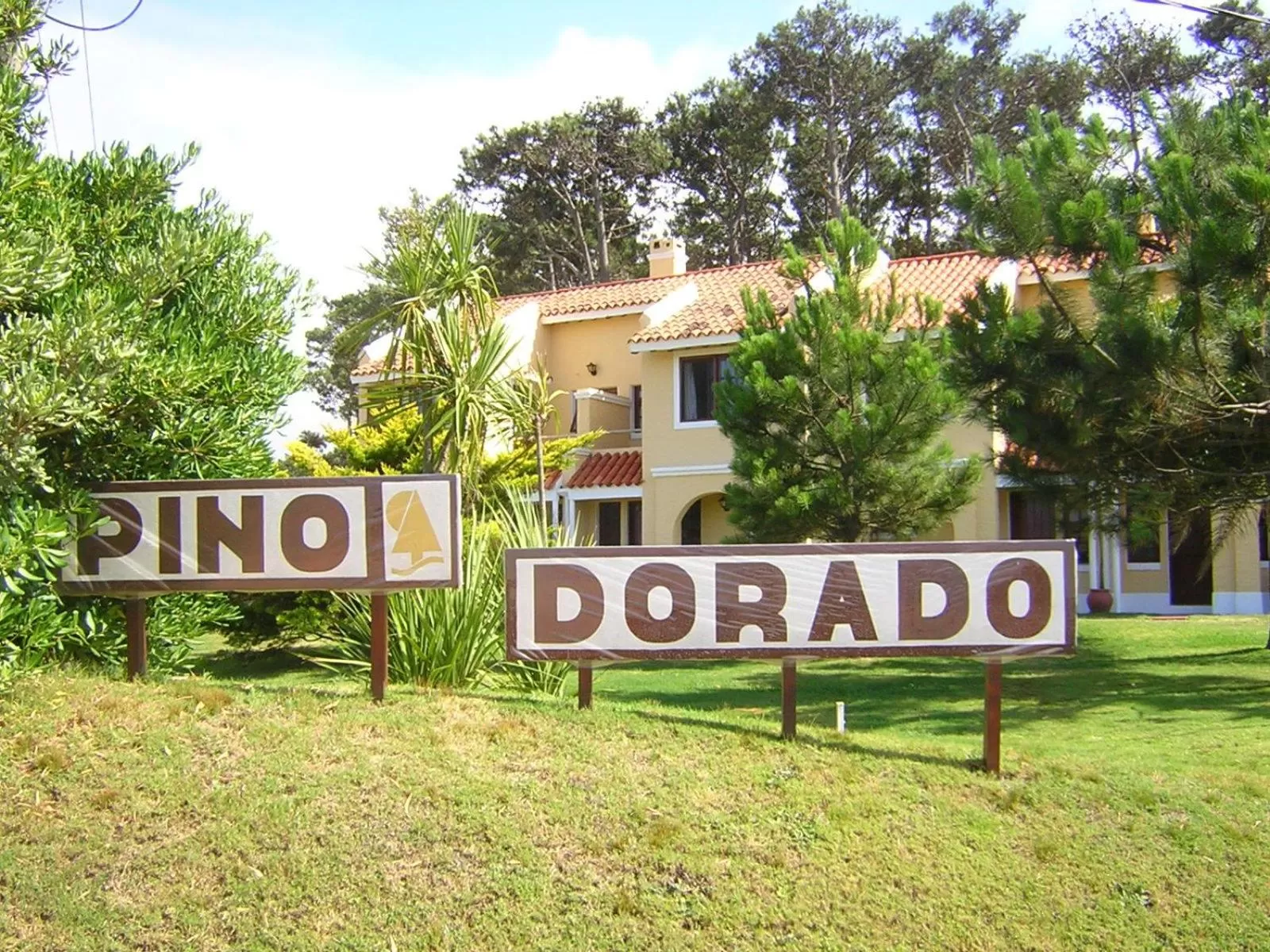 Street view, Property Logo/Sign in Pino Dorado
