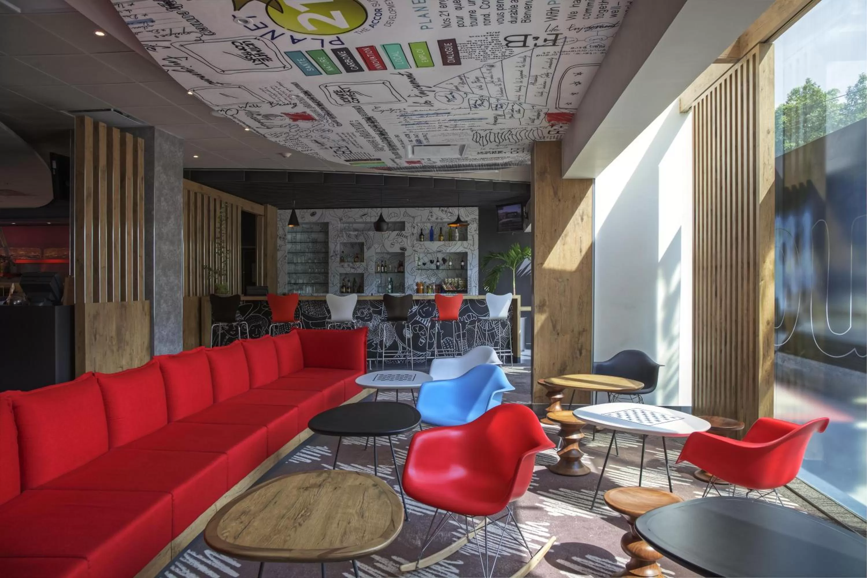 Communal lounge/ TV room in Ibis Guadalajara Expo