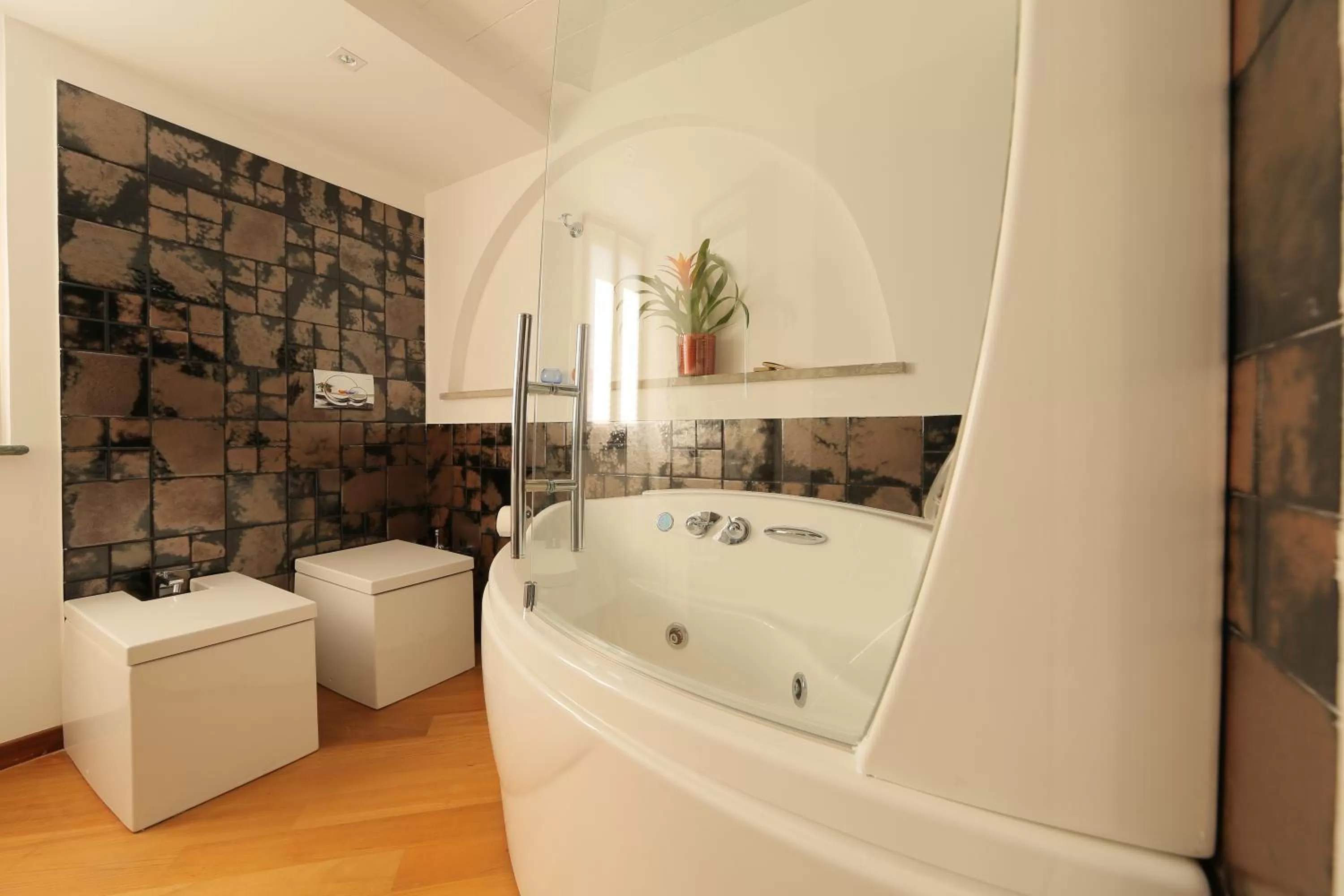 Hot Tub in Kalos Relais