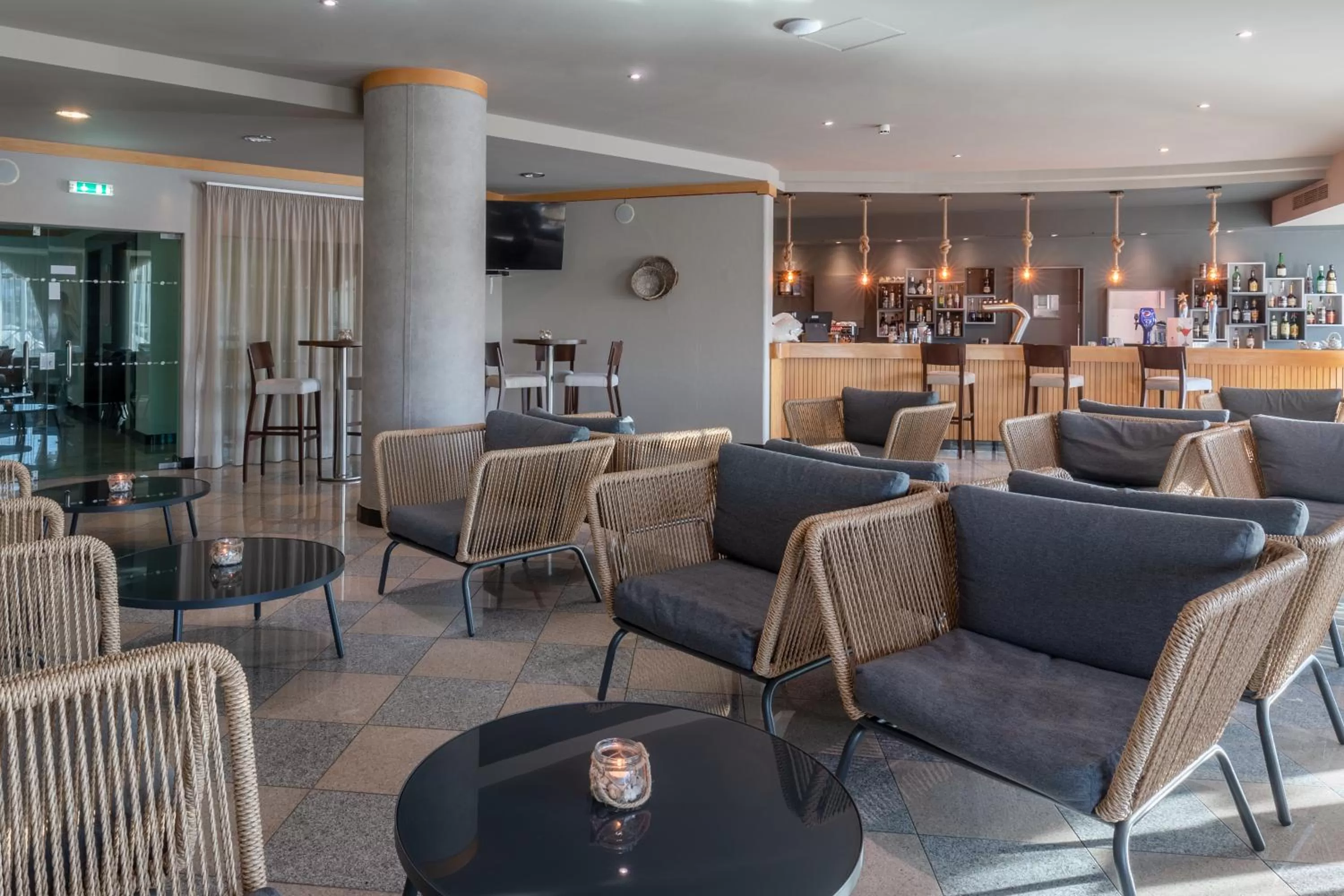 Lounge or bar in The Navigator - Solaqua