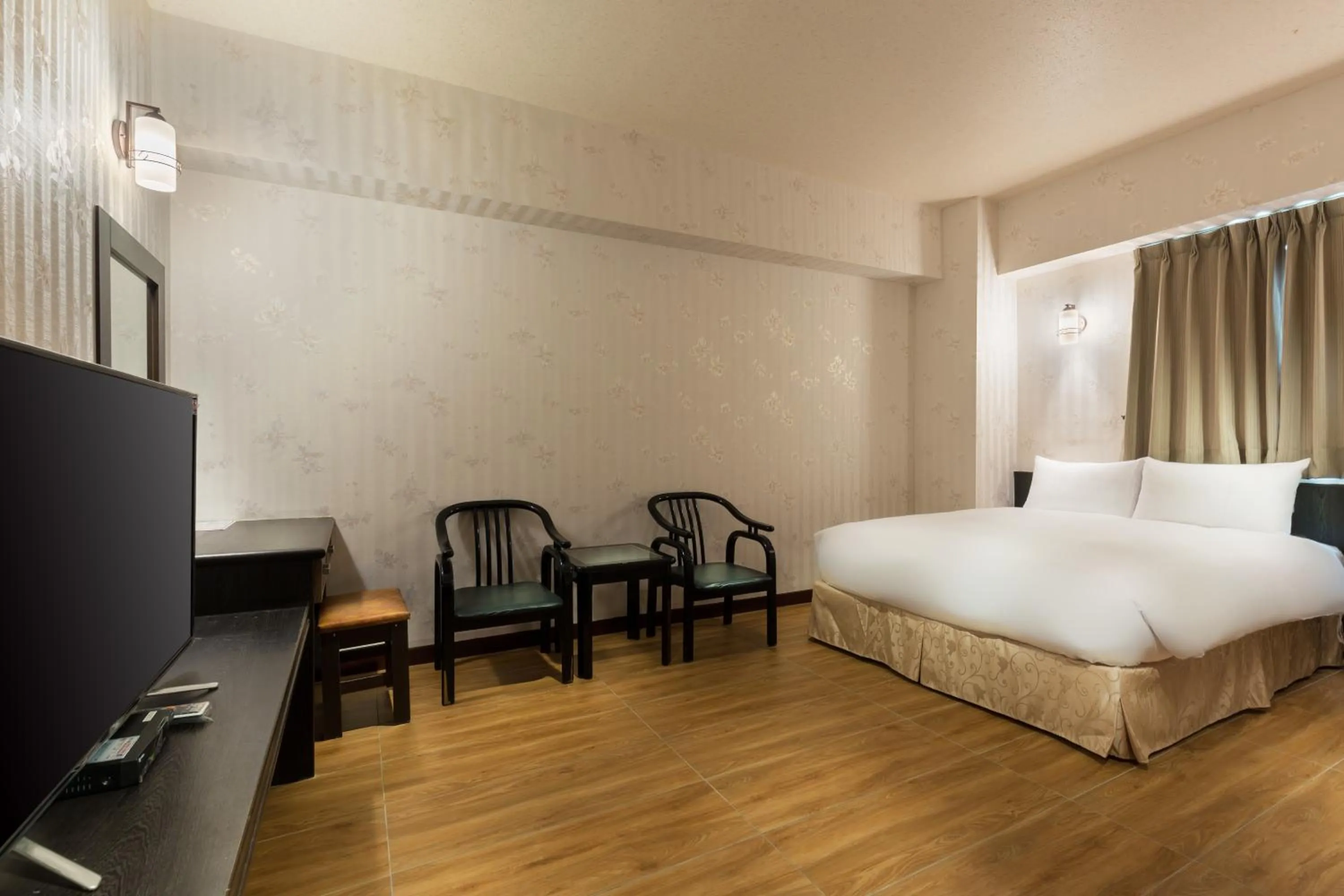 Bedroom, Bed in Lishin Hotel
