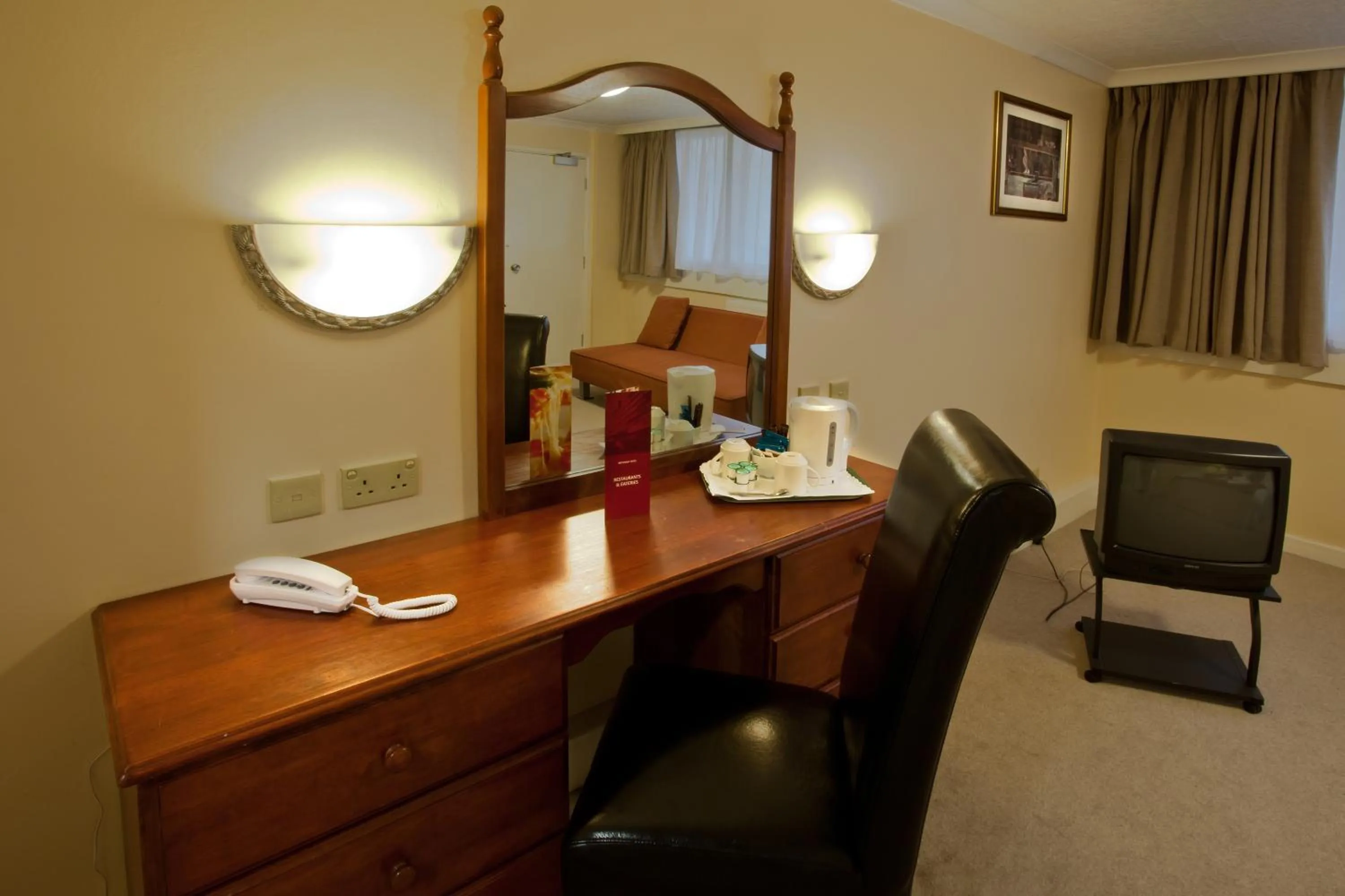 TV and multimedia in Britannia Hotel Coventry