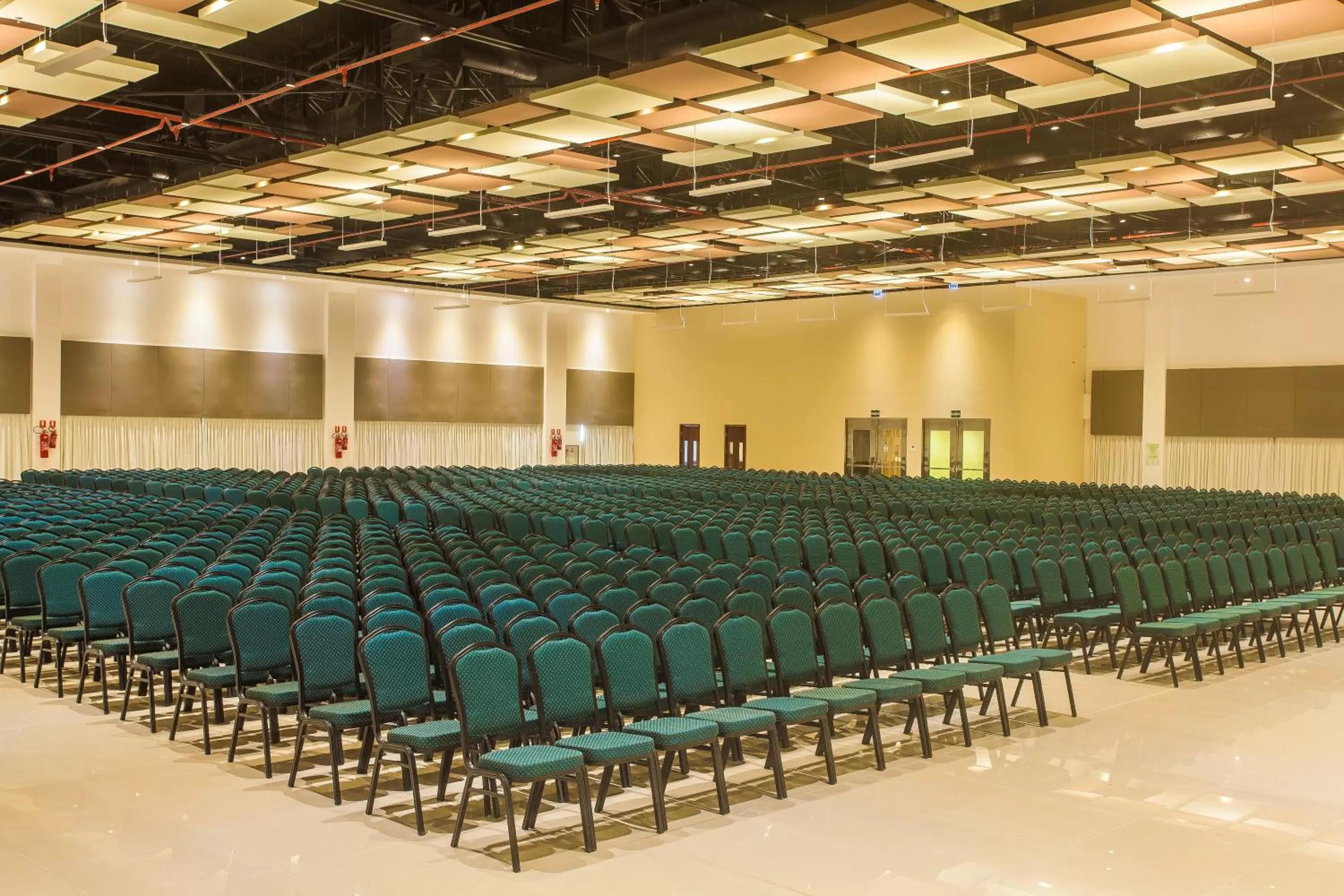 Meeting/conference room in Holiday Inn Natal, an IHG Hotel