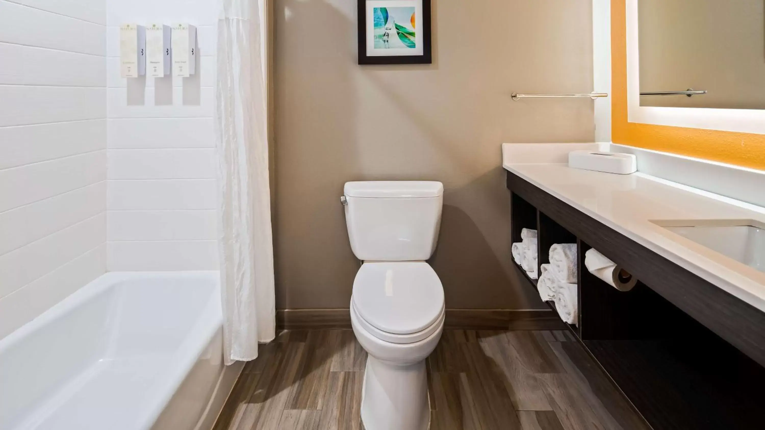 Queen Room with Two Queen Beds and Kitchen - Non Smoking in Best Western Plus Pasadena Inn & Suites Queen Room with Two Queen Beds and Kitchen - Non Smoking in Best Western Plus Pasadena Inn & Suites