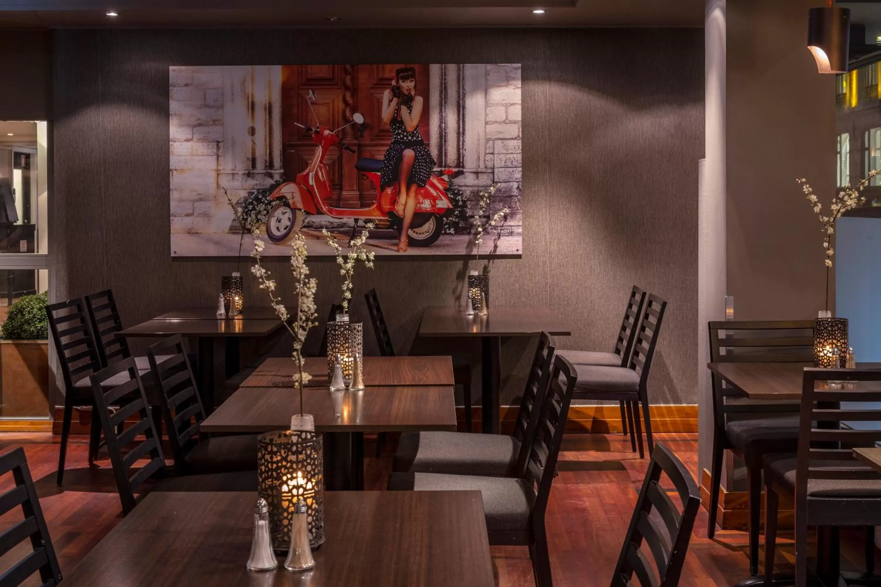 Restaurant/places to eat in First Hotel Millennium