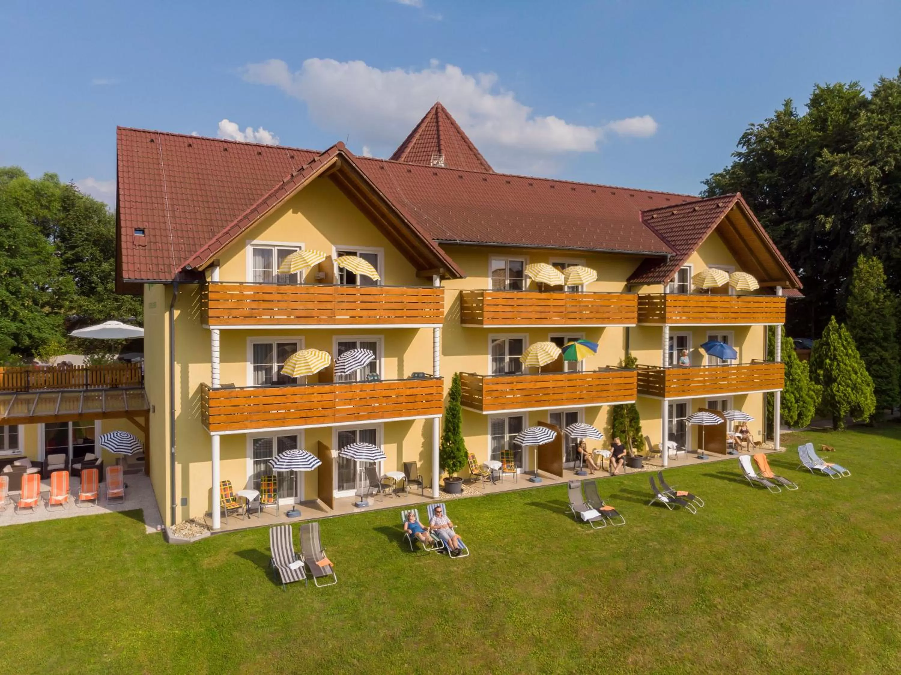 Bird's eye view in Hotel Garni Oasis Loipersdorf