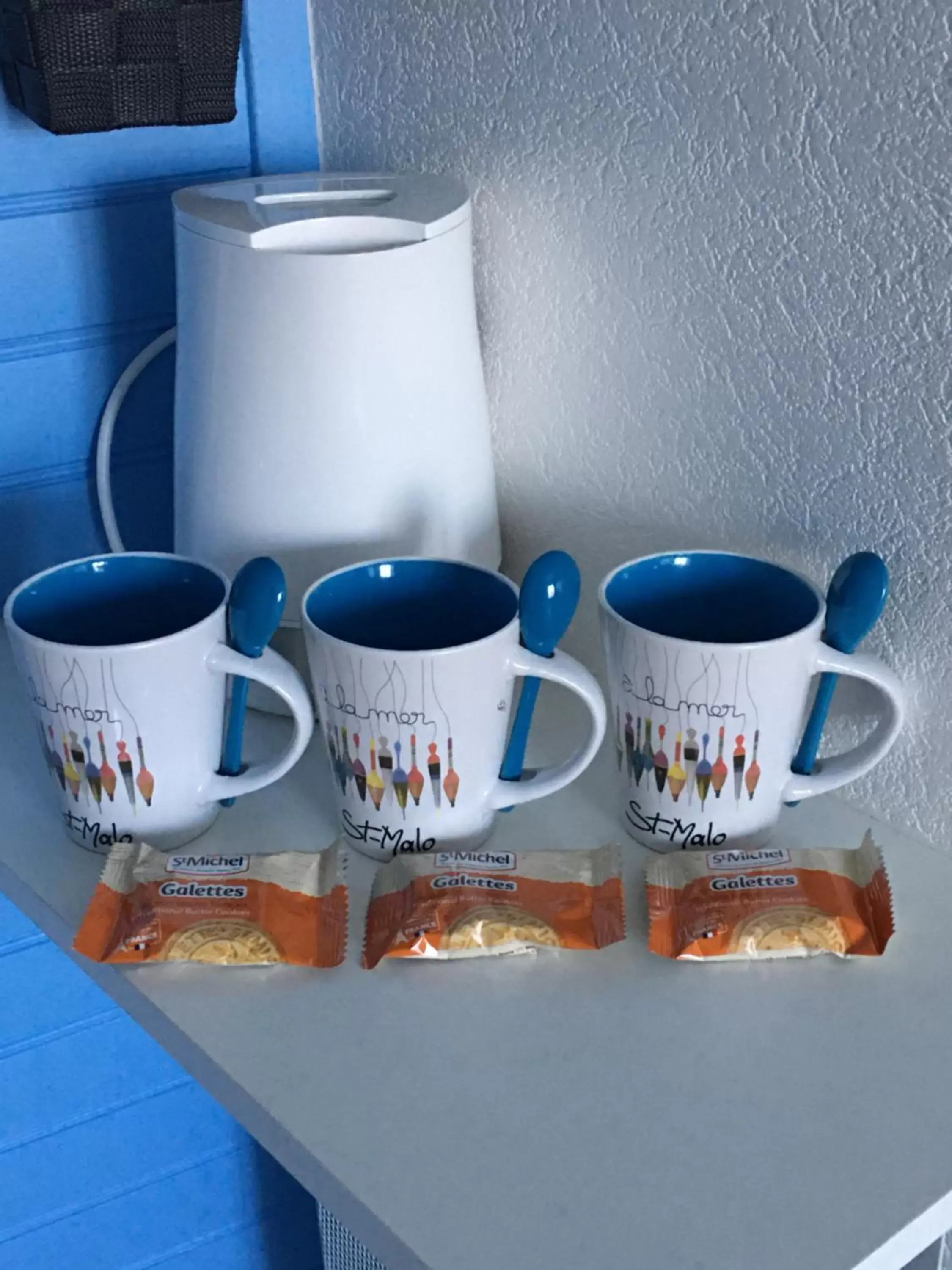 Triple Room in Ker-Loën Triple Room in Ker-Loën