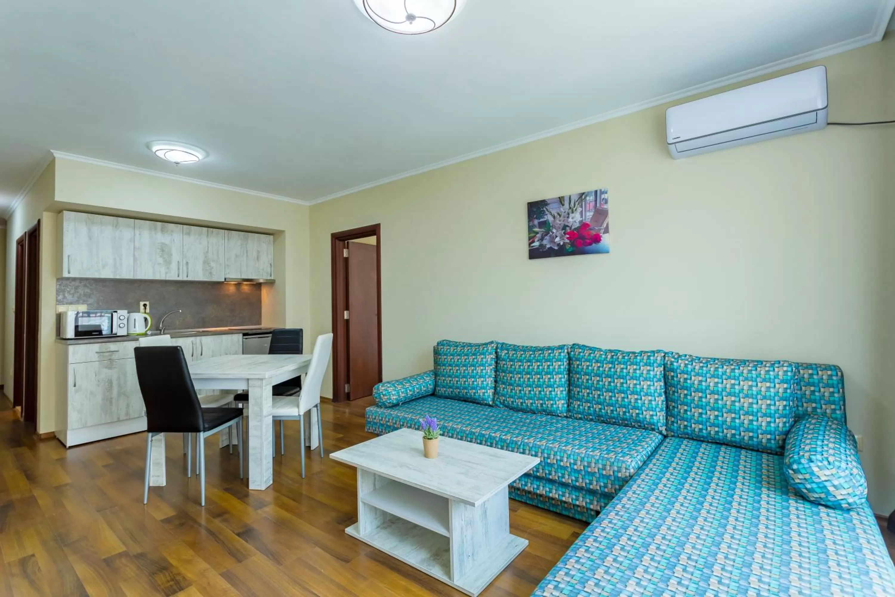 Living room in Rose Gardens Apart Hotel