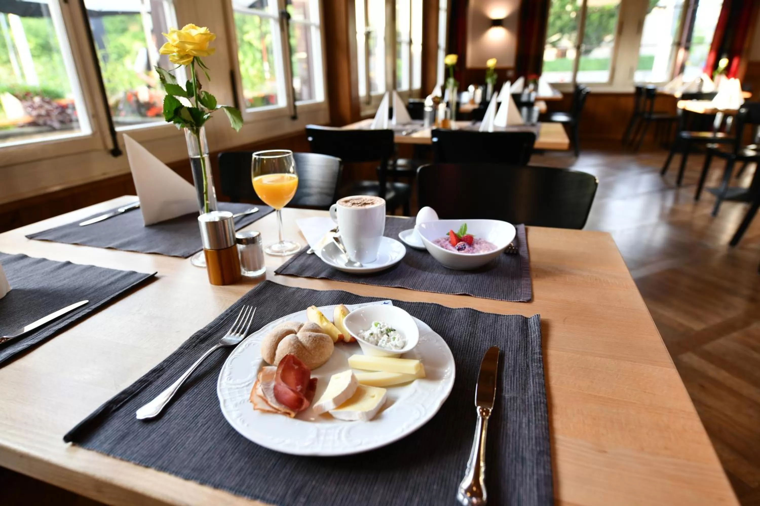 Restaurant/places to eat in Hotel & Restaurant STERNEN MURI bei Bern