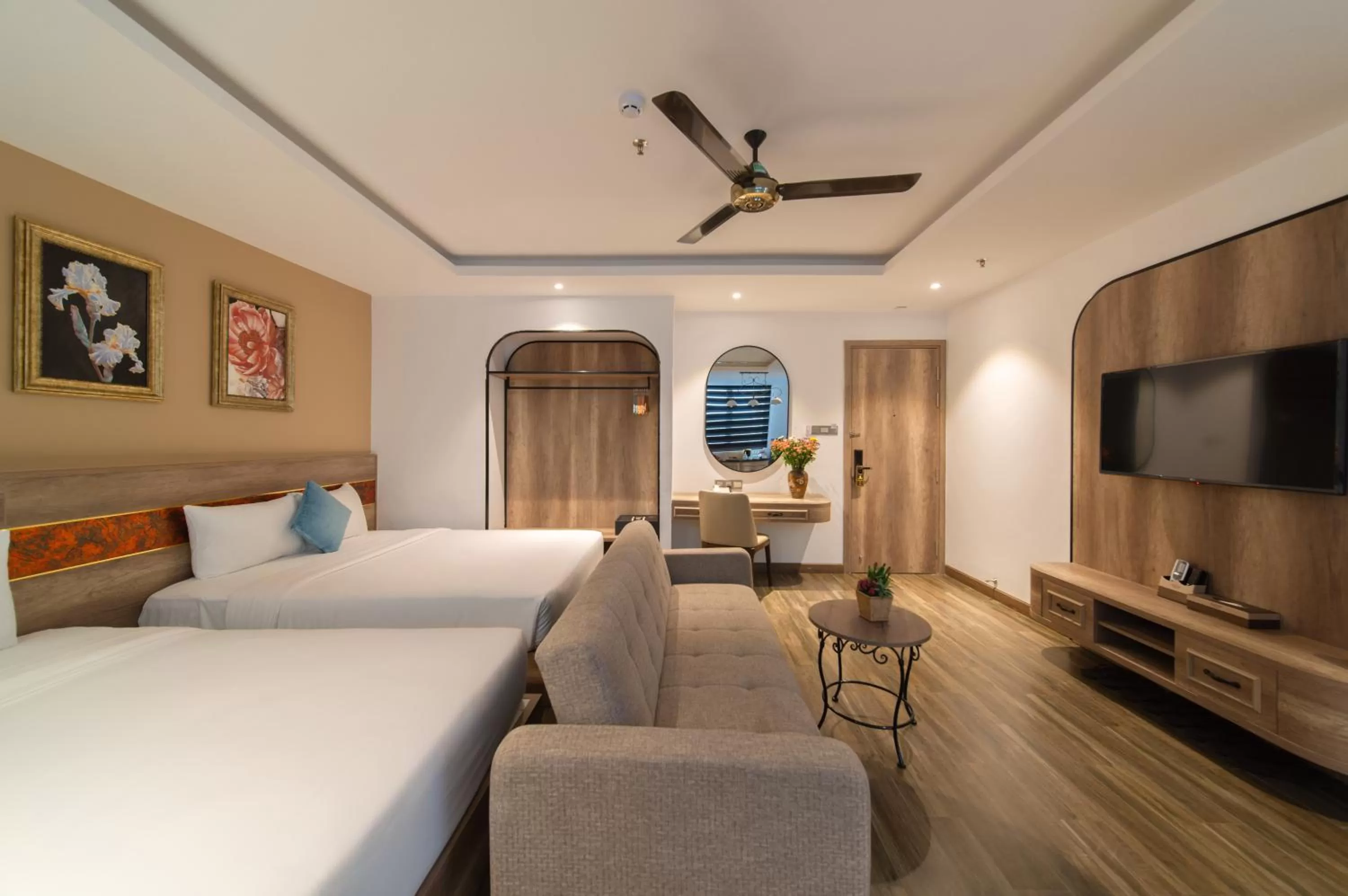 Bed in Aaron Boutique Hotel