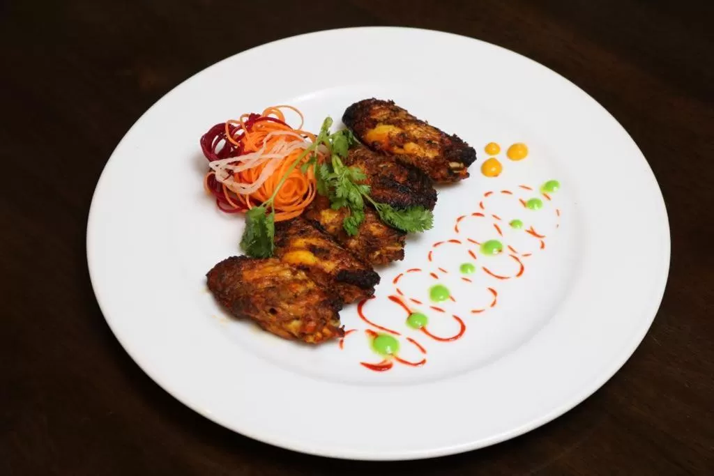 Restaurant/places to eat in Halfway Hotel