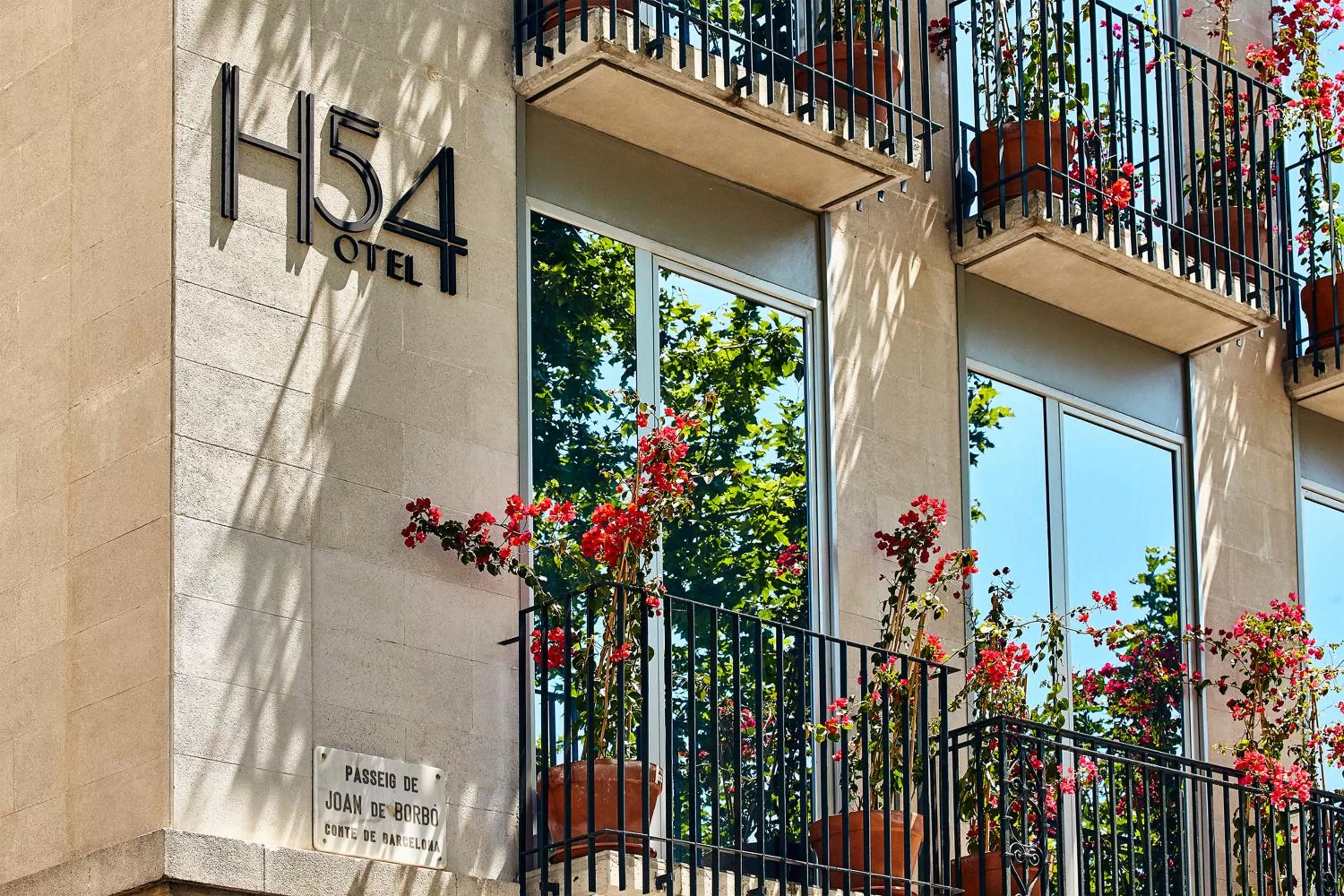 Facade/entrance in Hotel 54 Barceloneta
