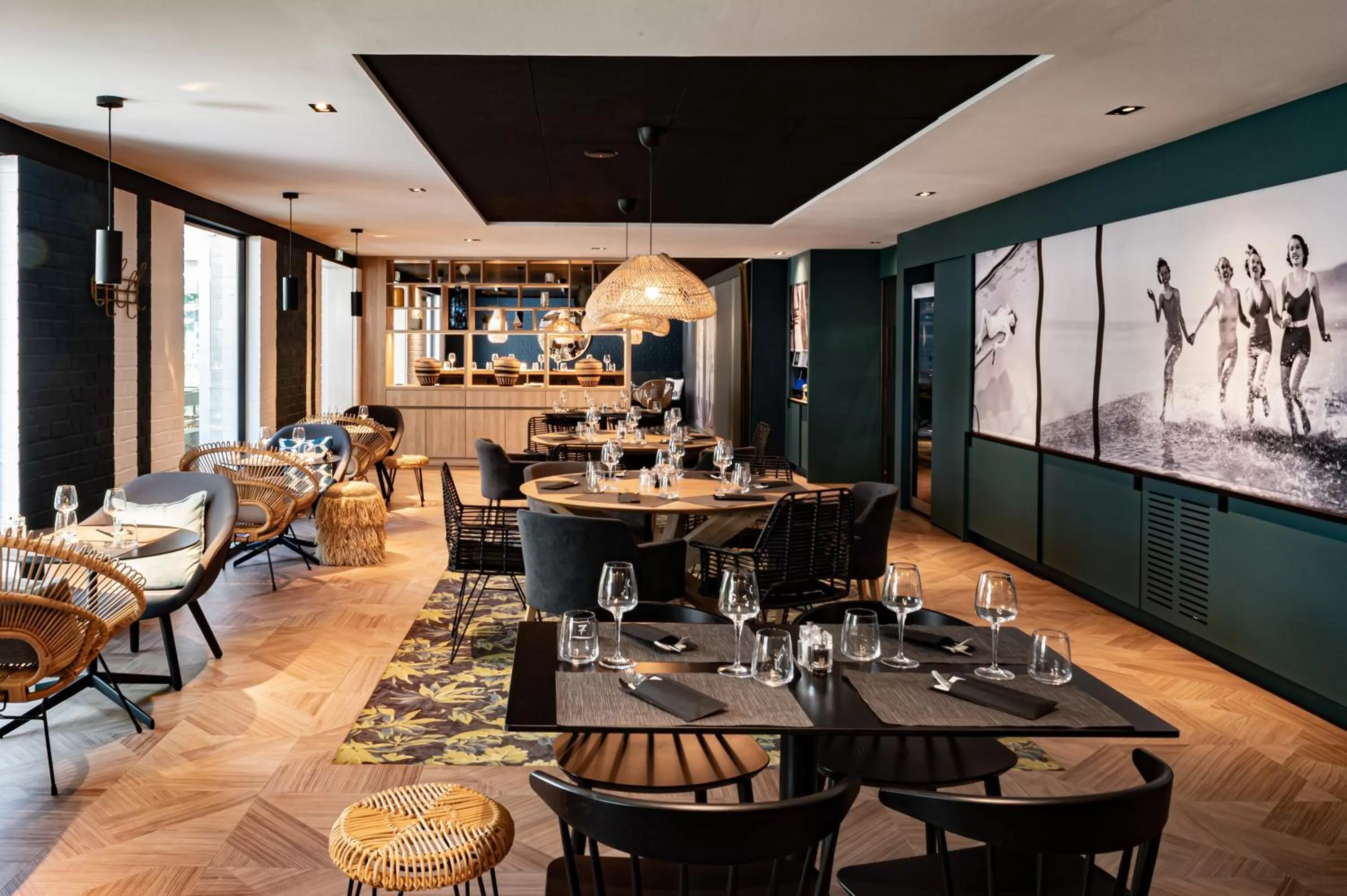 Restaurant/places to eat in Novotel Lens Noyelles