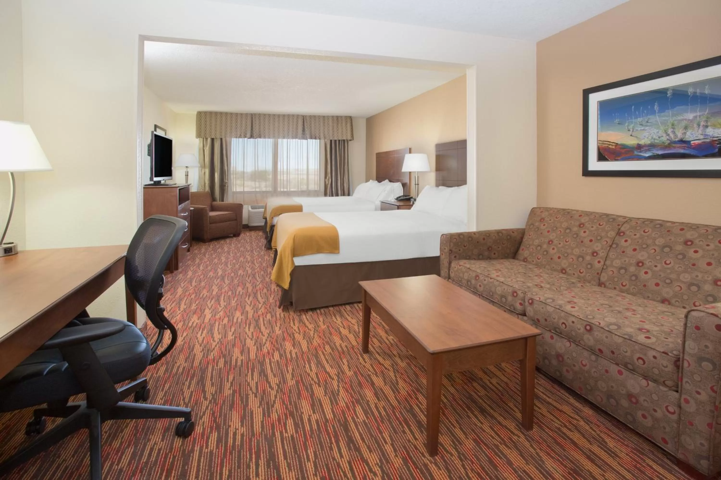 Photo of the whole room, Bed in Holiday Inn Express & Suites Truth Or Consequences by IHG