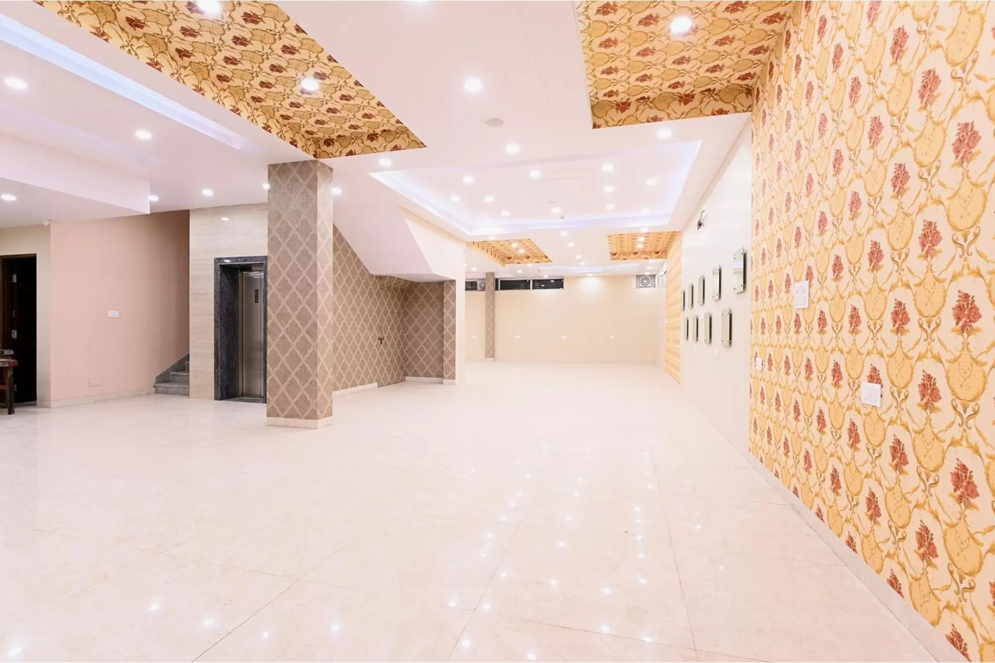 Banquet/Function facilities in FabHotel 7th Crossing