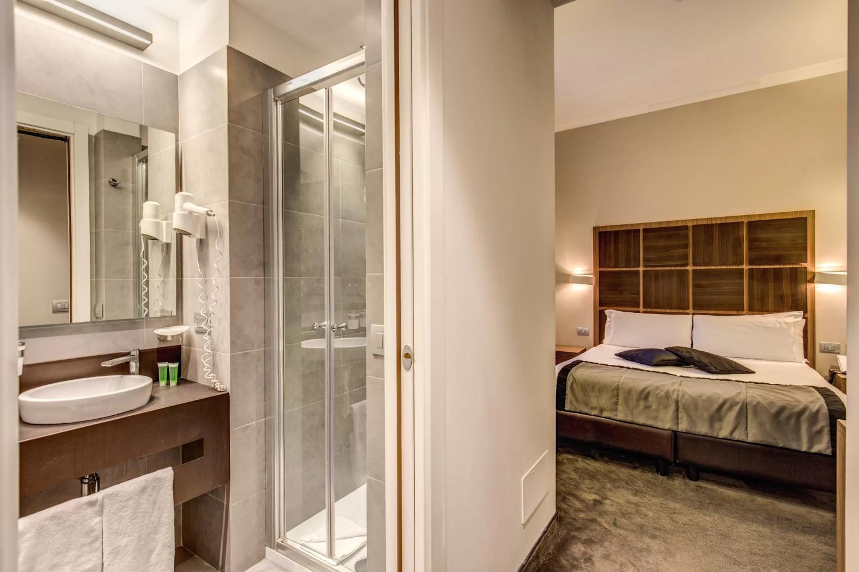 Other, Bed in Hotel Trevi - Gruppo Trevi Hotels