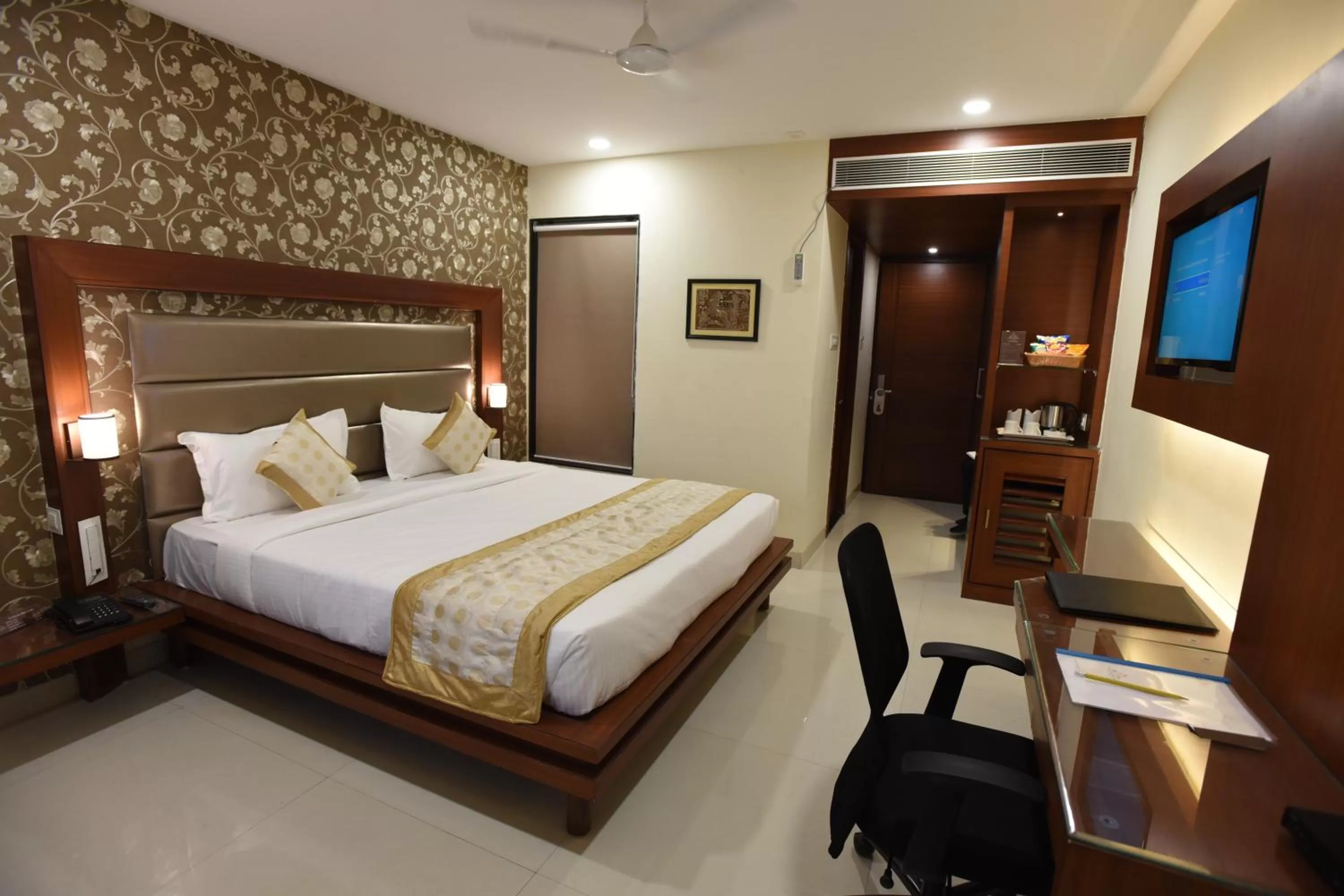 Bed in Hotel Grand Rajputana