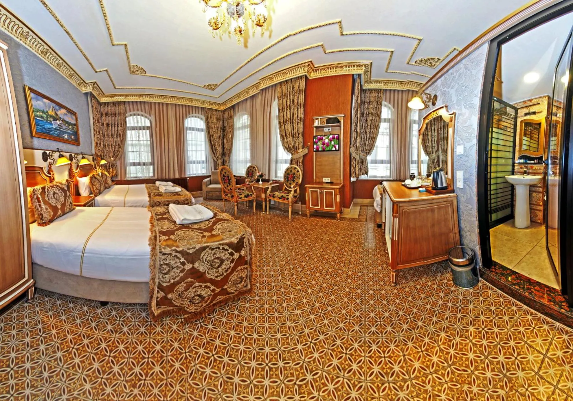 Photo of the whole room, Bed in Glamour Classic Hotel Istanbul Sirkeci