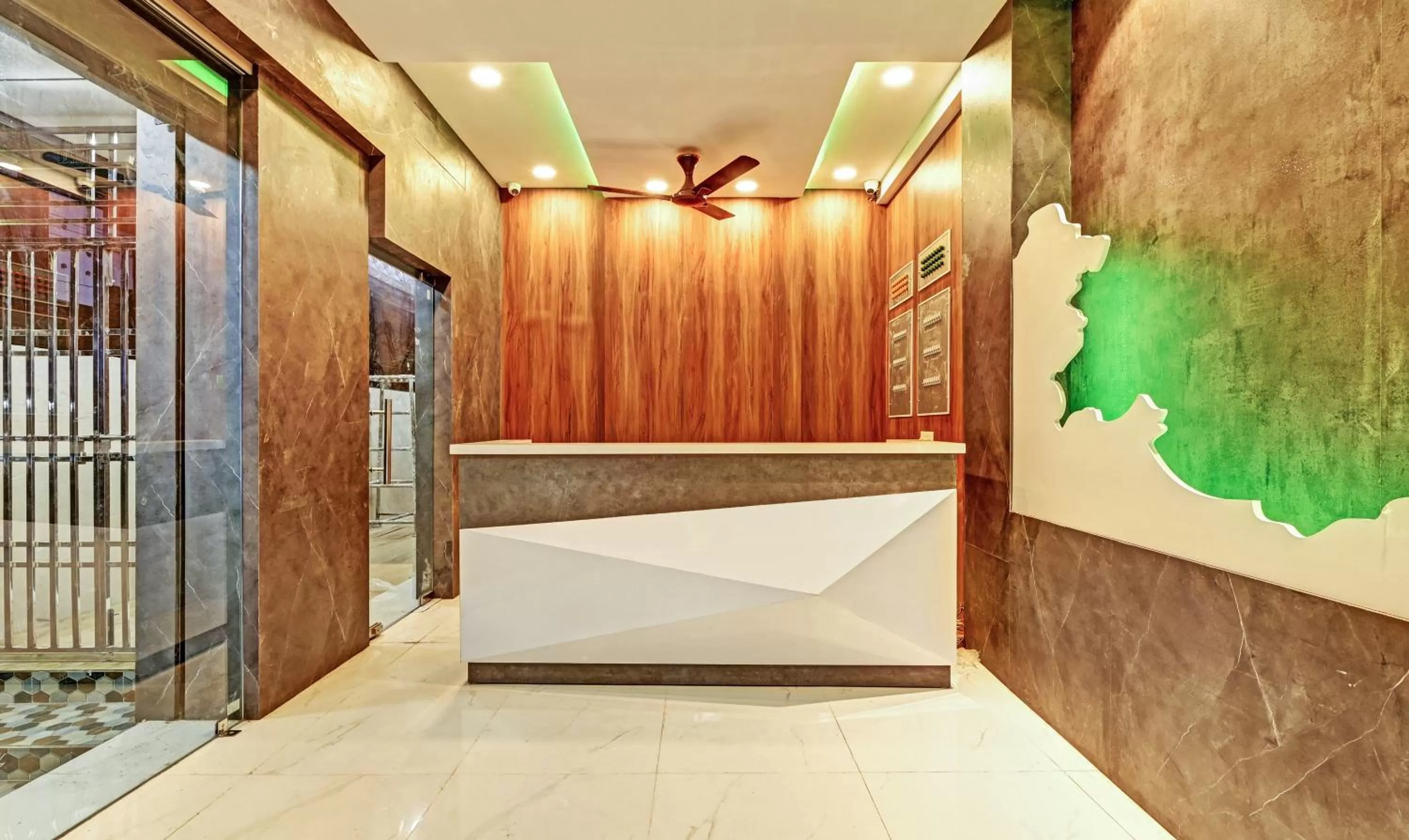 Lobby or reception in Itsy Hotels Sri Sai Grand Inn