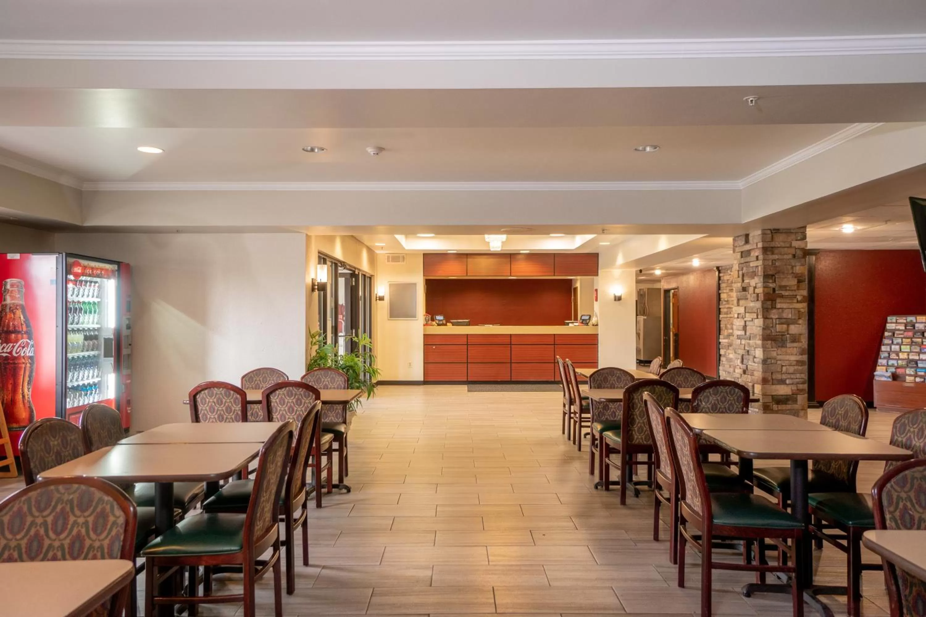Lobby or reception in Red Roof Inn & Suites Indianapolis Airport