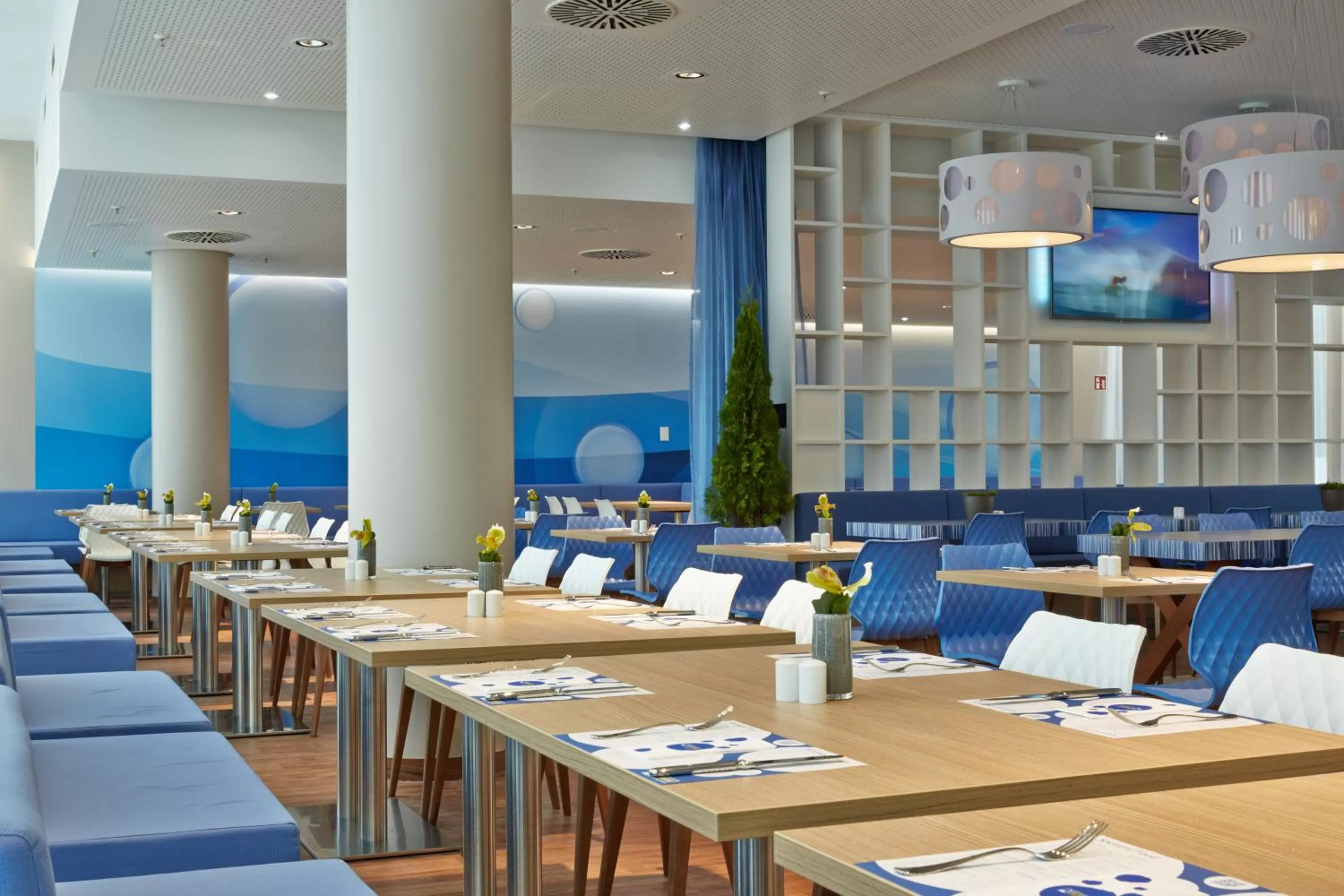 Restaurant/places to eat in H2 Hotel München Messe