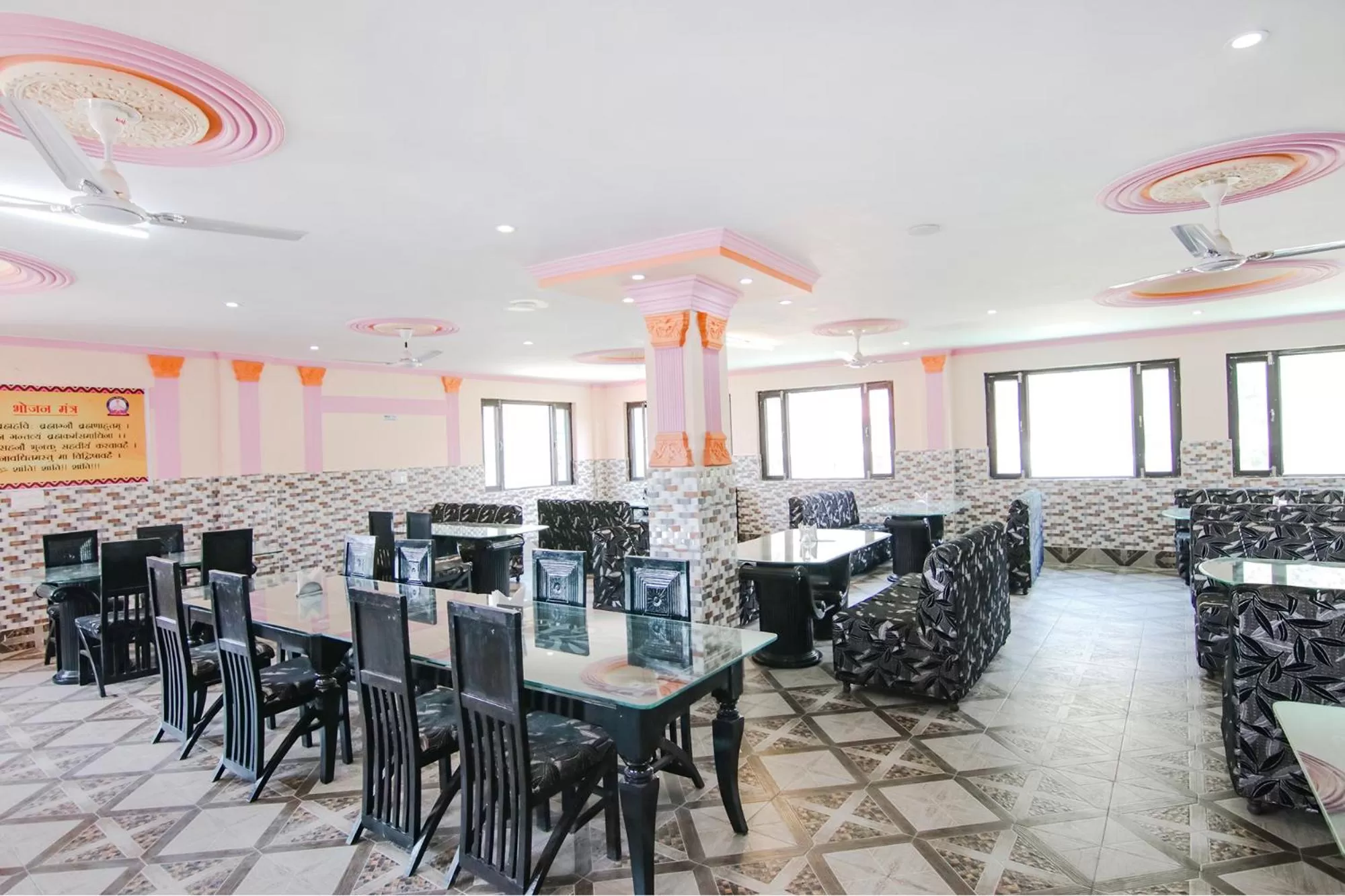 Restaurant/Places to Eat in FabHotel Prime Wonder World Resort