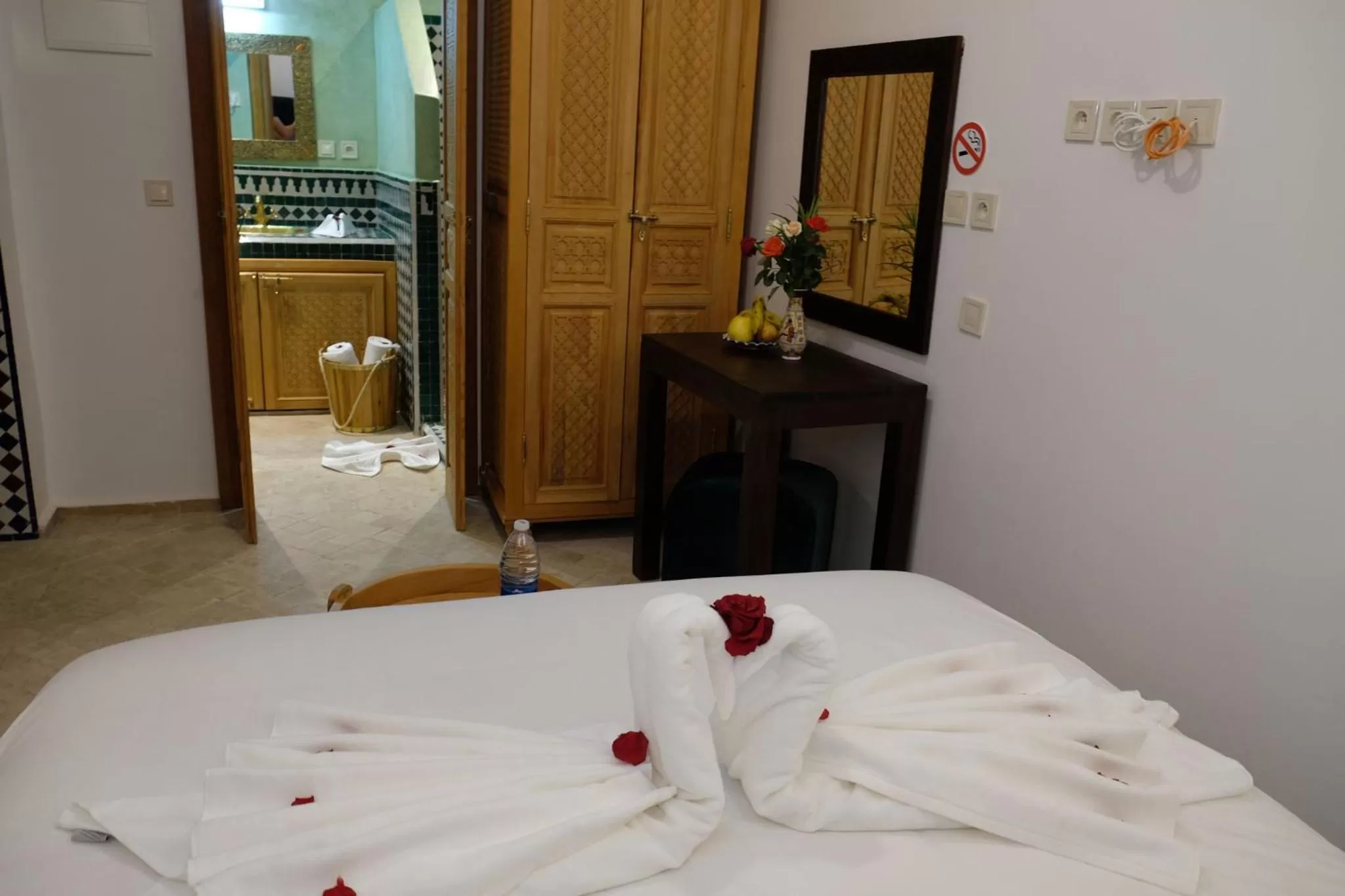 Photo of the whole room, Bed in Riad ZANOUBA