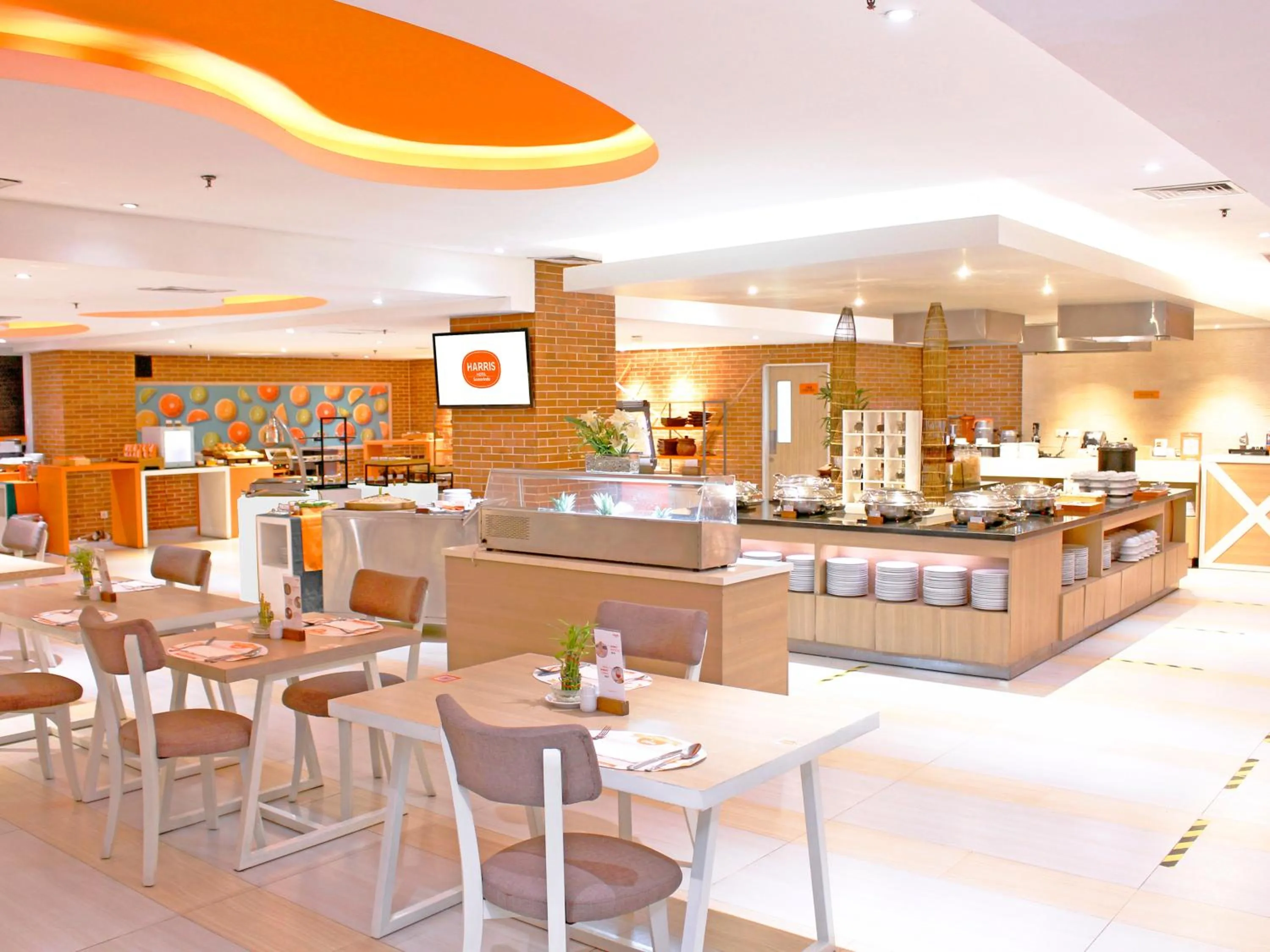 Restaurant/places to eat in HARRIS Hotel Samarinda