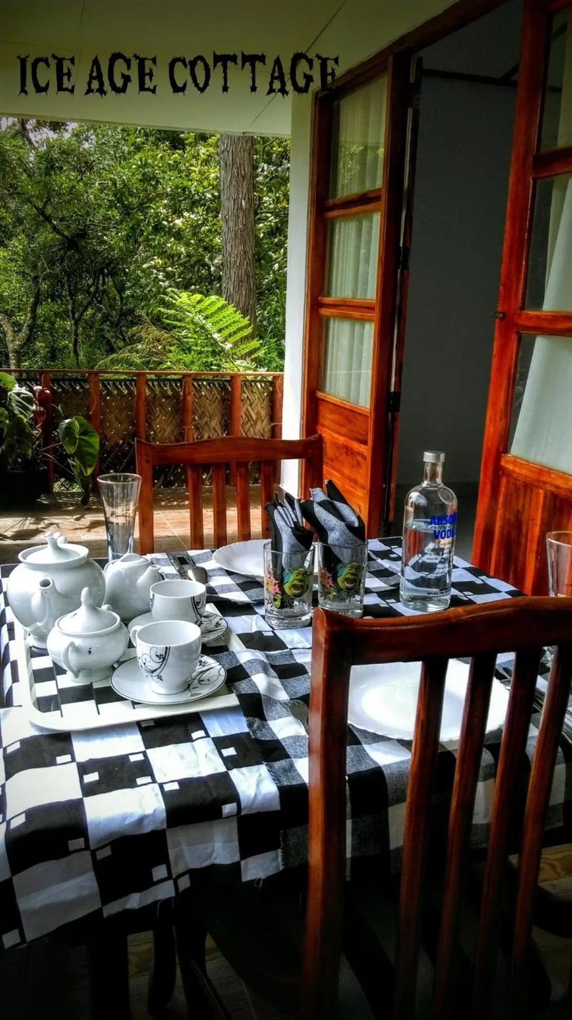 Restaurant/places to eat in Ice Age Cottage