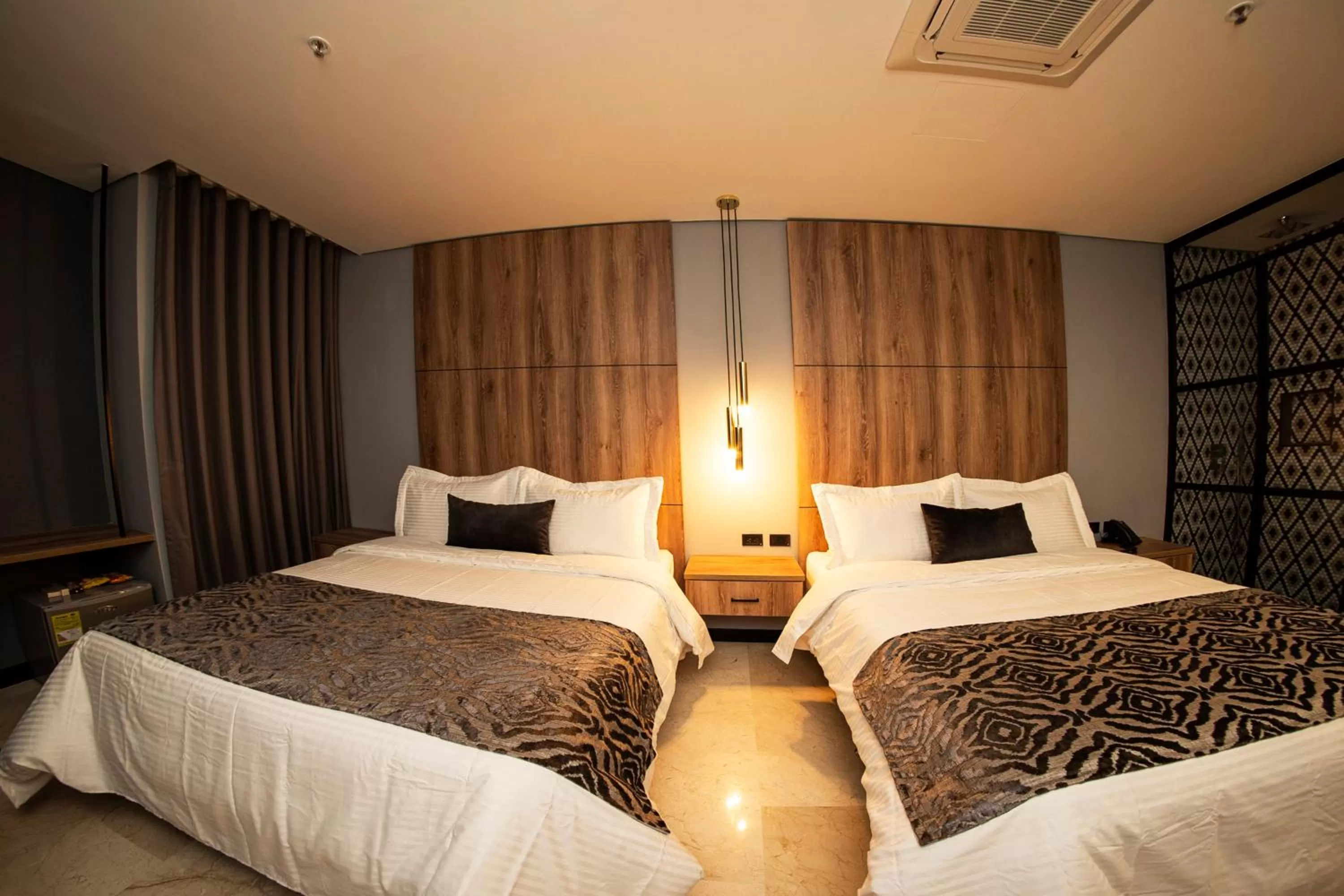 Photo of the whole room, Bed in Cavalta by Bernalo Hotels