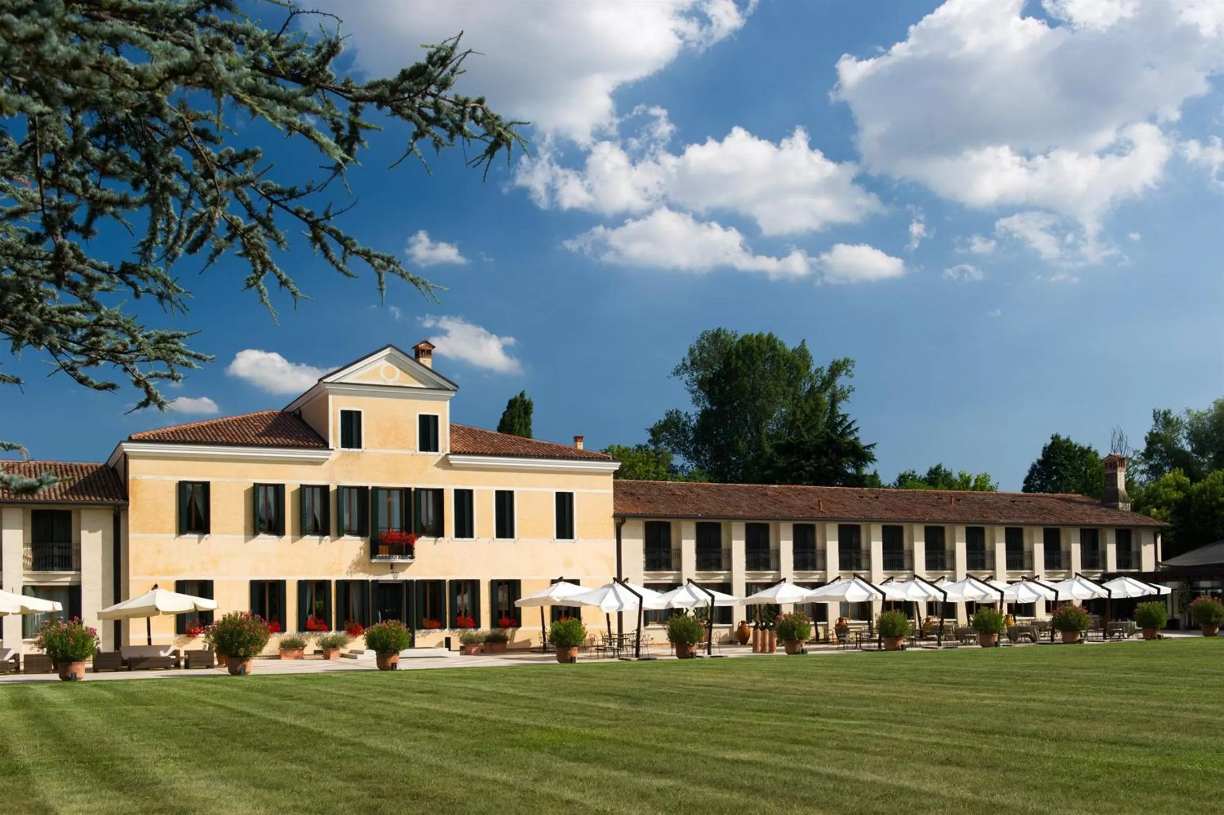 Garden view in Relais Monaco Country Hotel & Spa