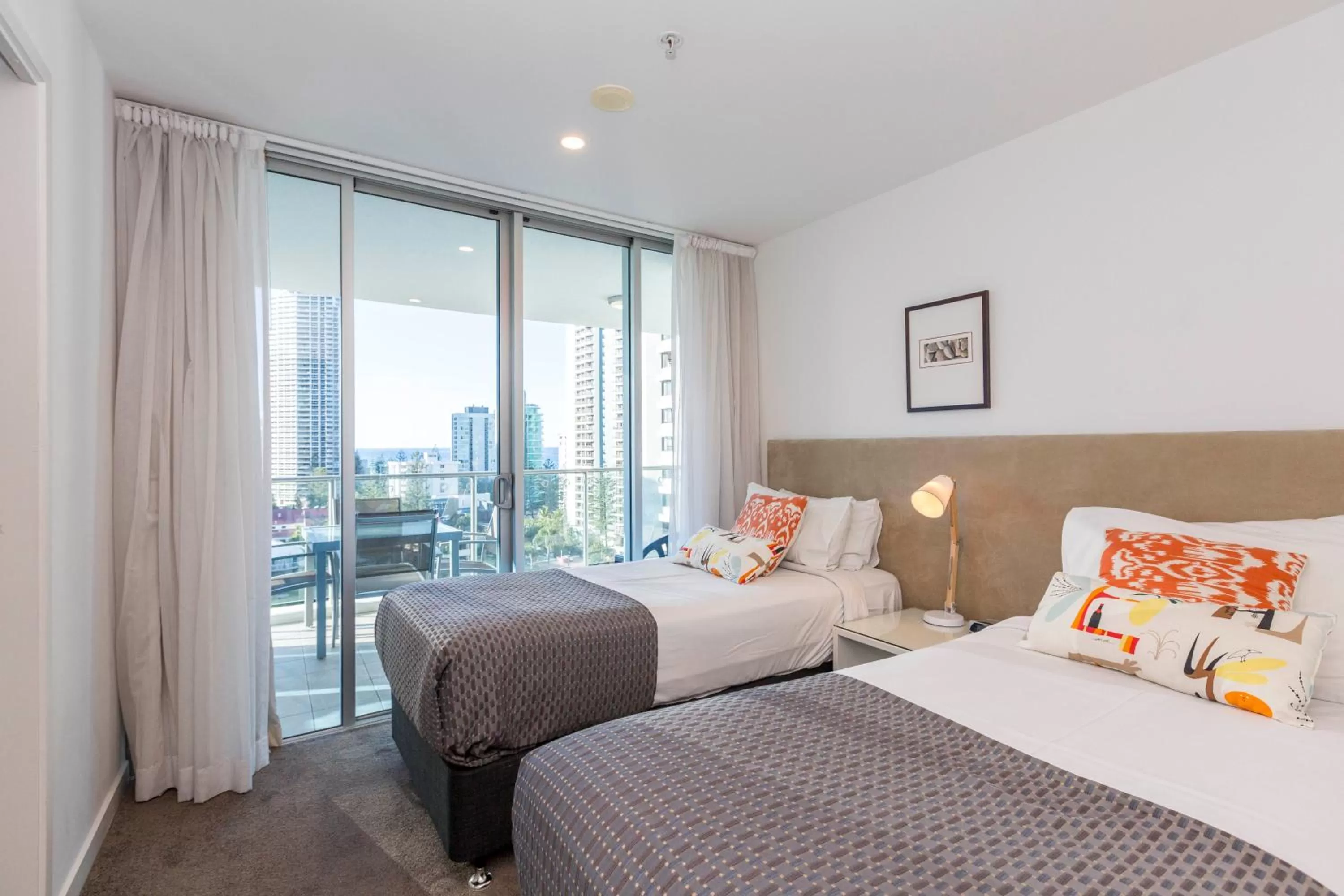 Two-Bedroom Apartment in Artique Surfers Paradise - Official
