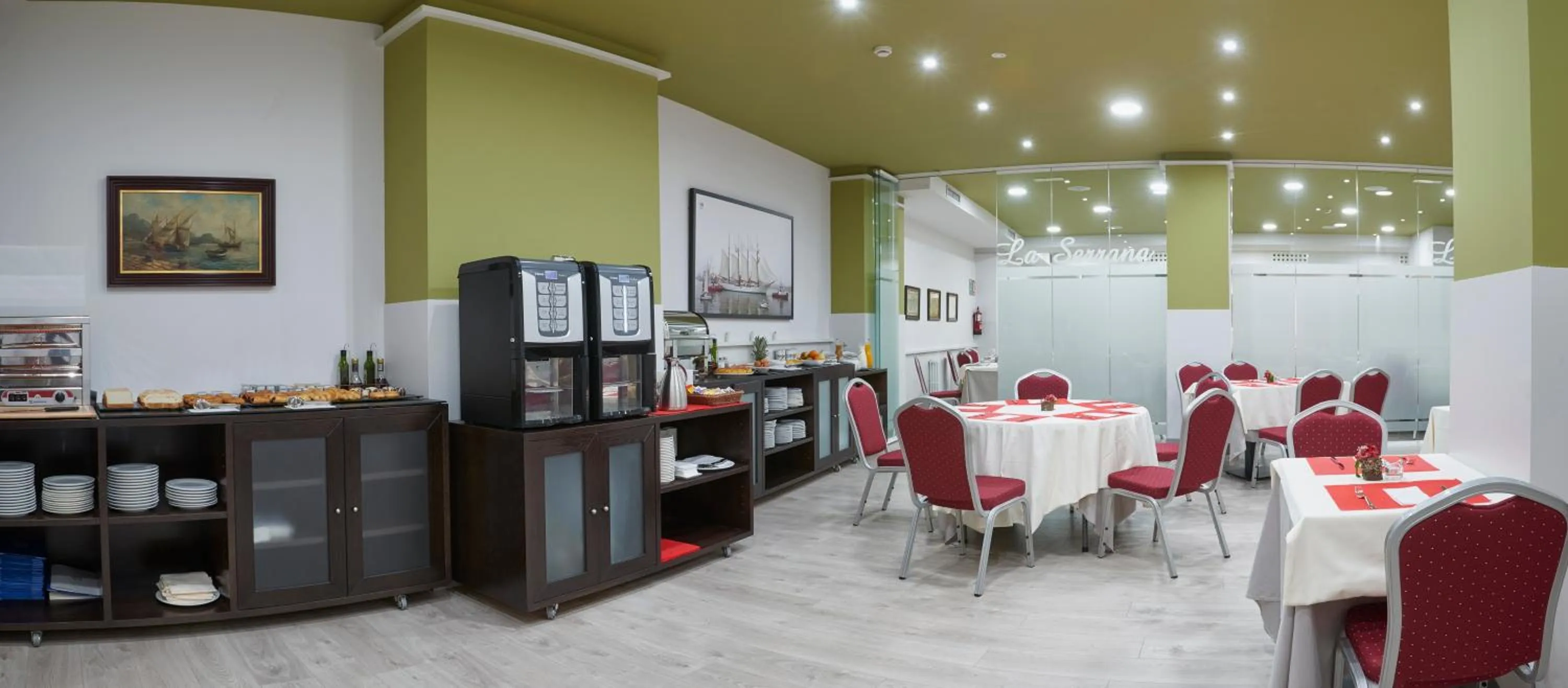 Restaurant/places to eat in Hotel 40 Nudos