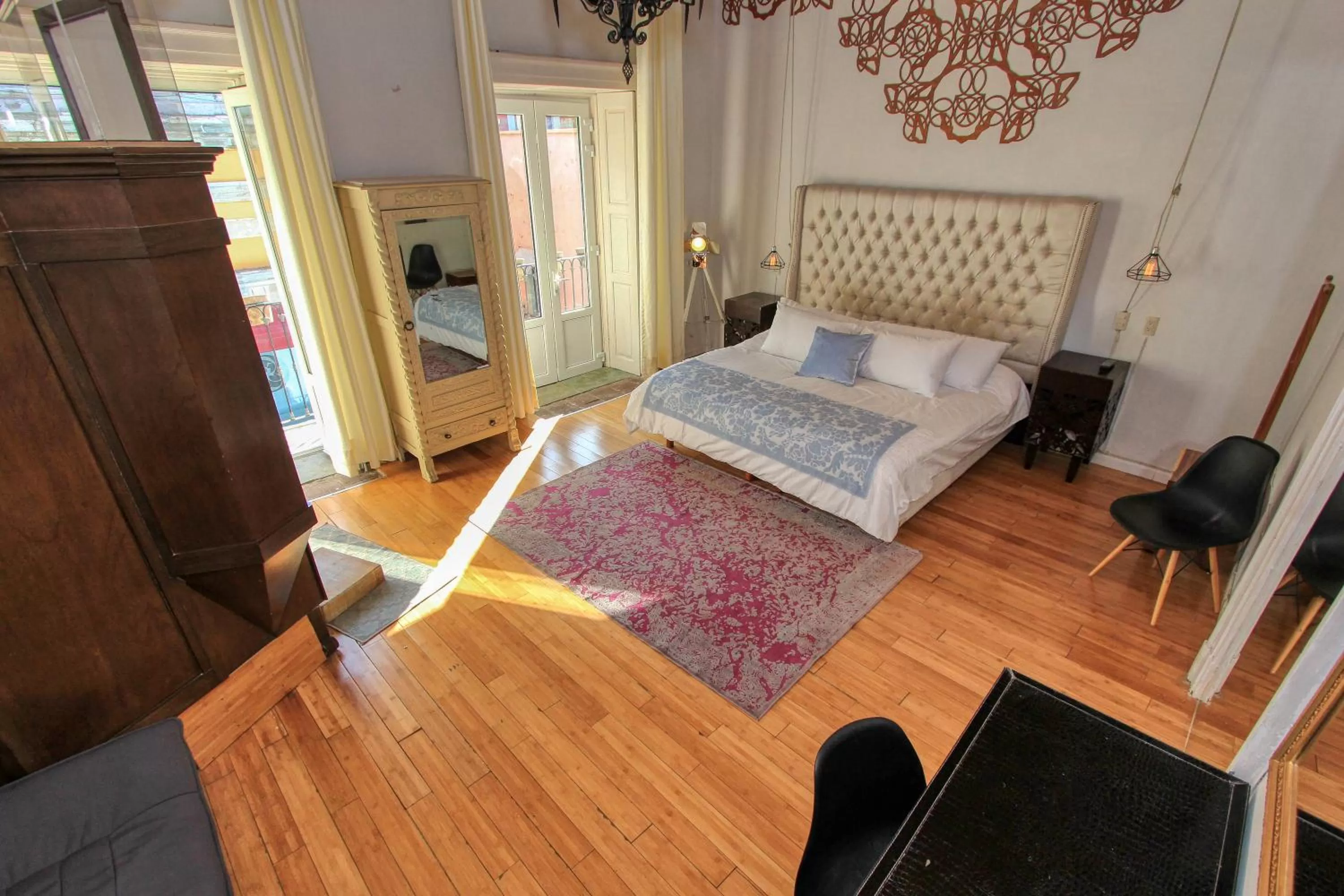 Photo of the whole room, Bed in Hotel Mansion Von Humboldt