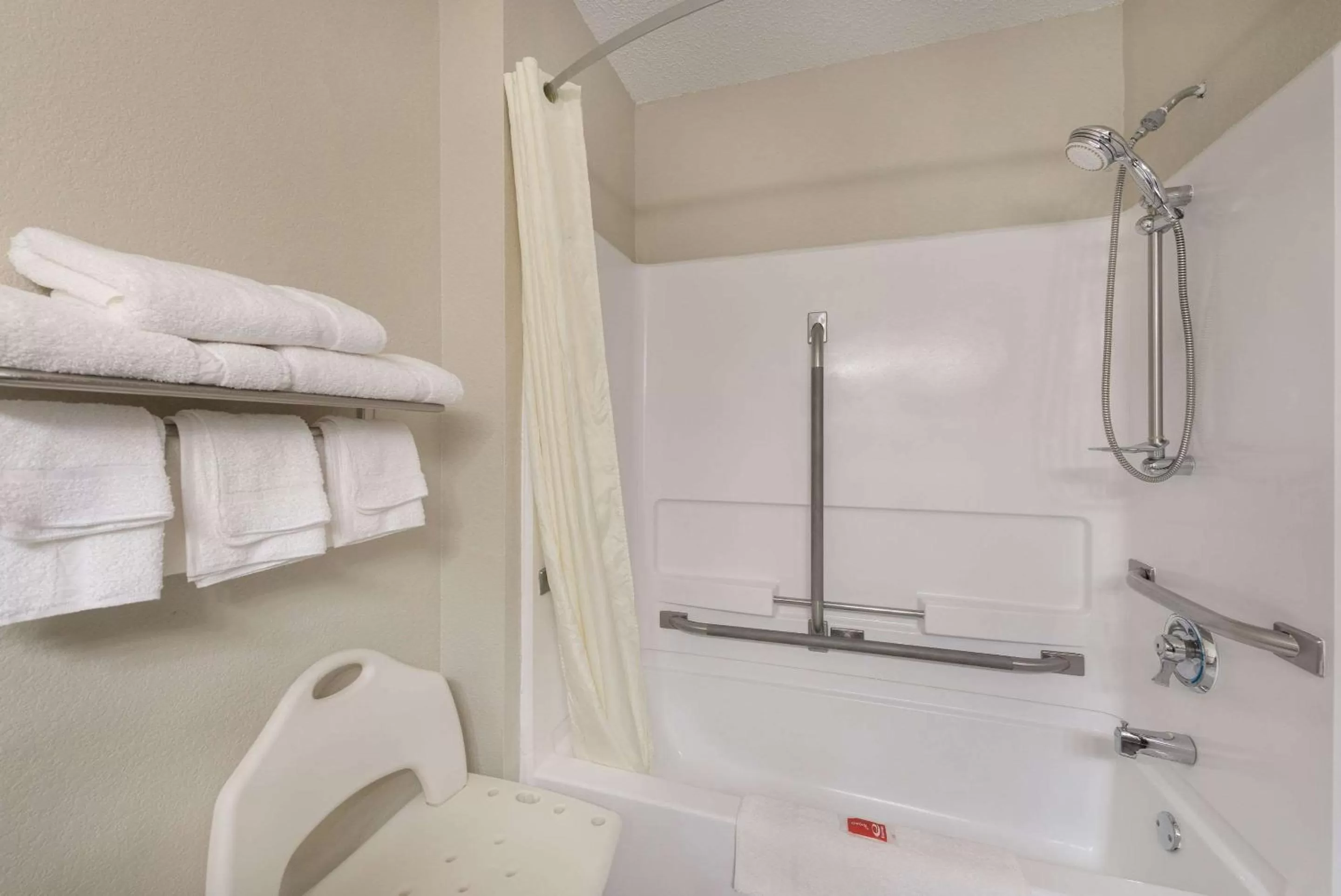 Bathroom in Harmony Inn